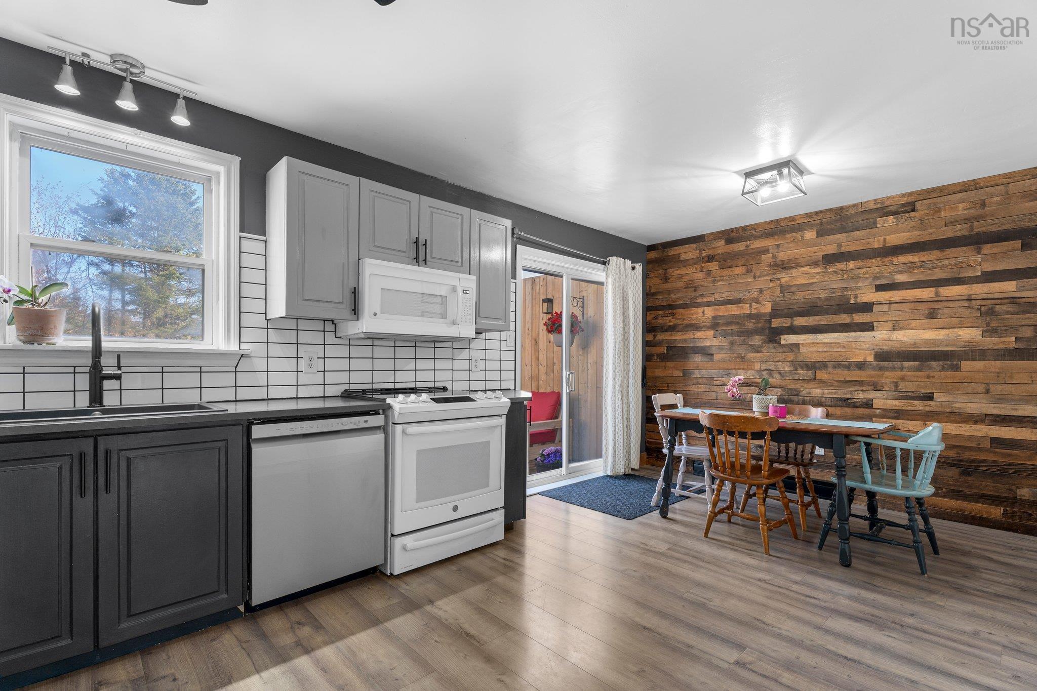 $425,000.00: 15 Briarwood Drive, Eastern Passage