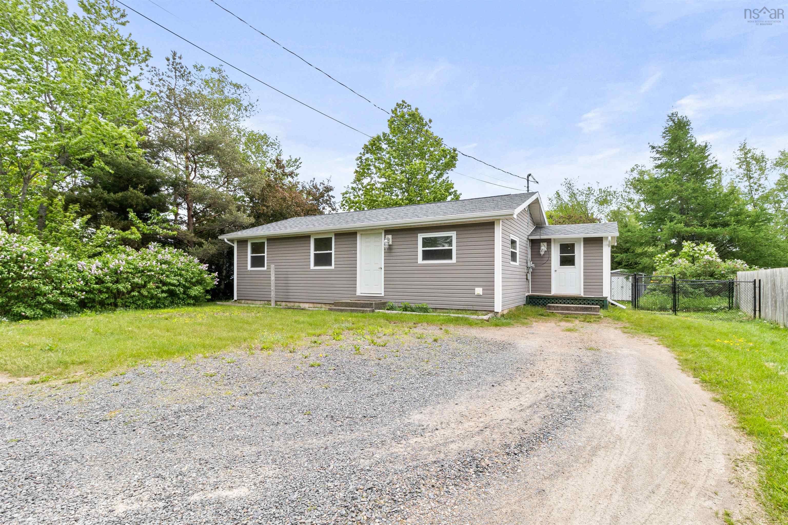 $279,900.00: 5640 Highway 1, Cambridge