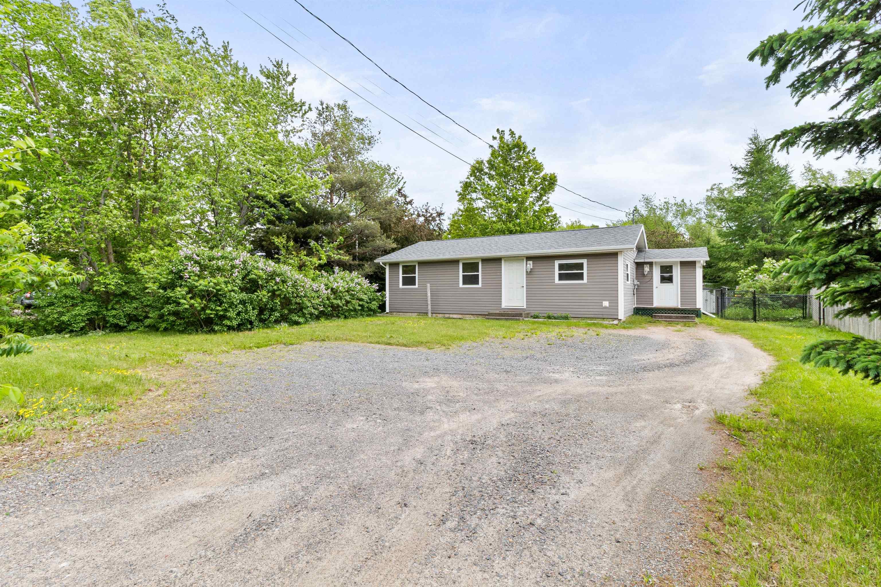 $279,900.00: 5640 Highway 1, Cambridge