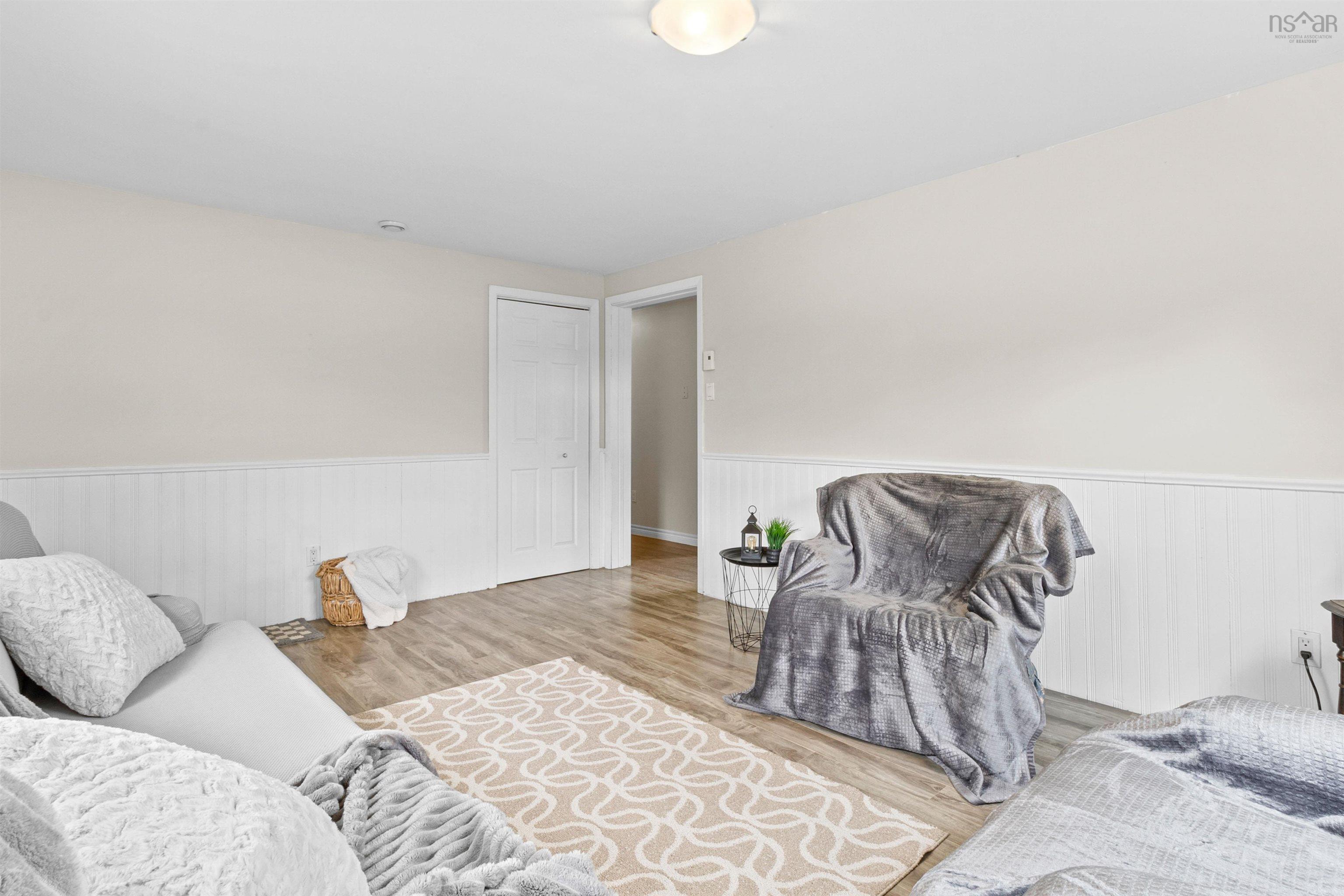 $279,900.00: 5640 Highway 1, Cambridge