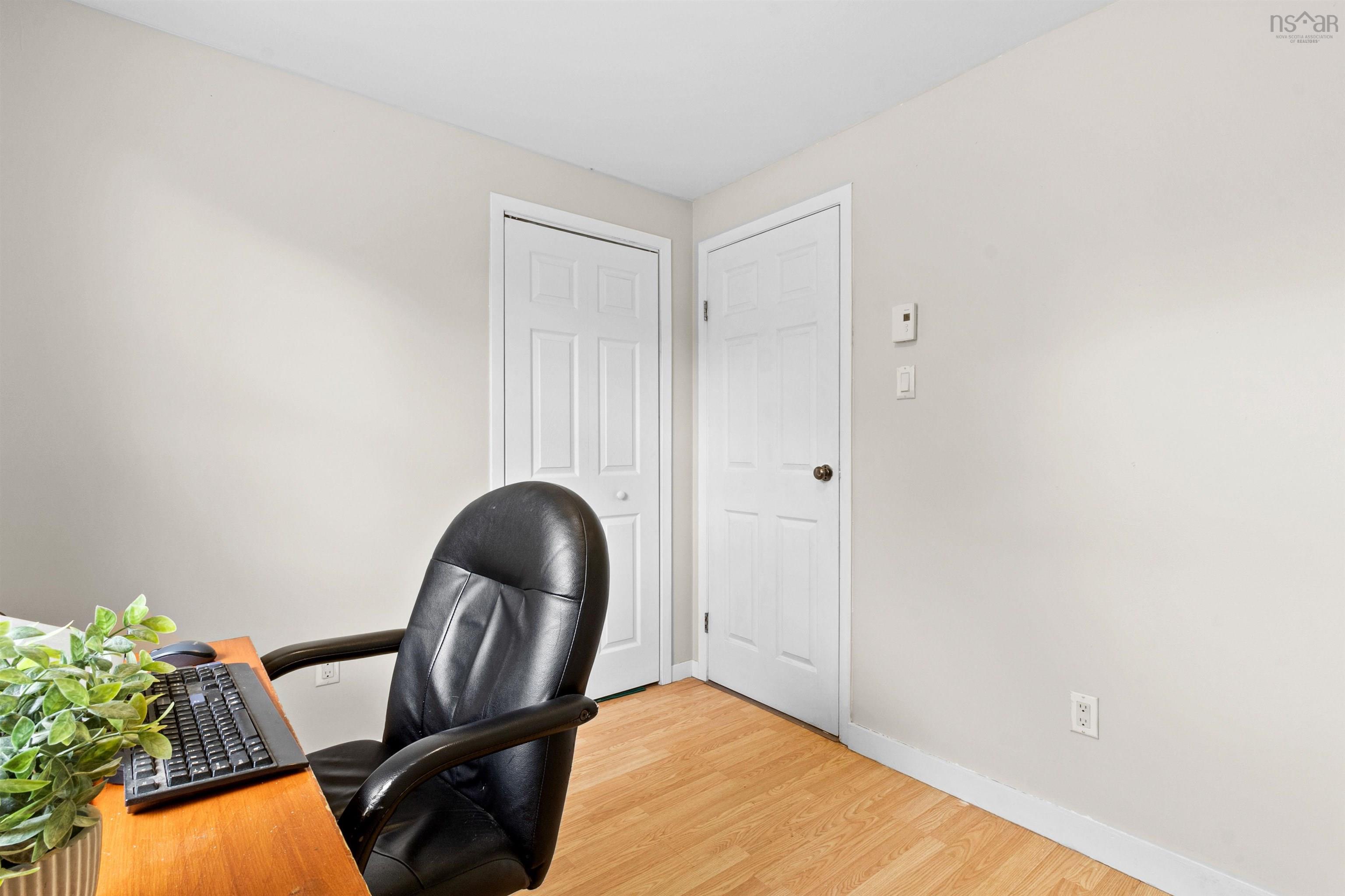 $279,900.00: 5640 Highway 1, Cambridge