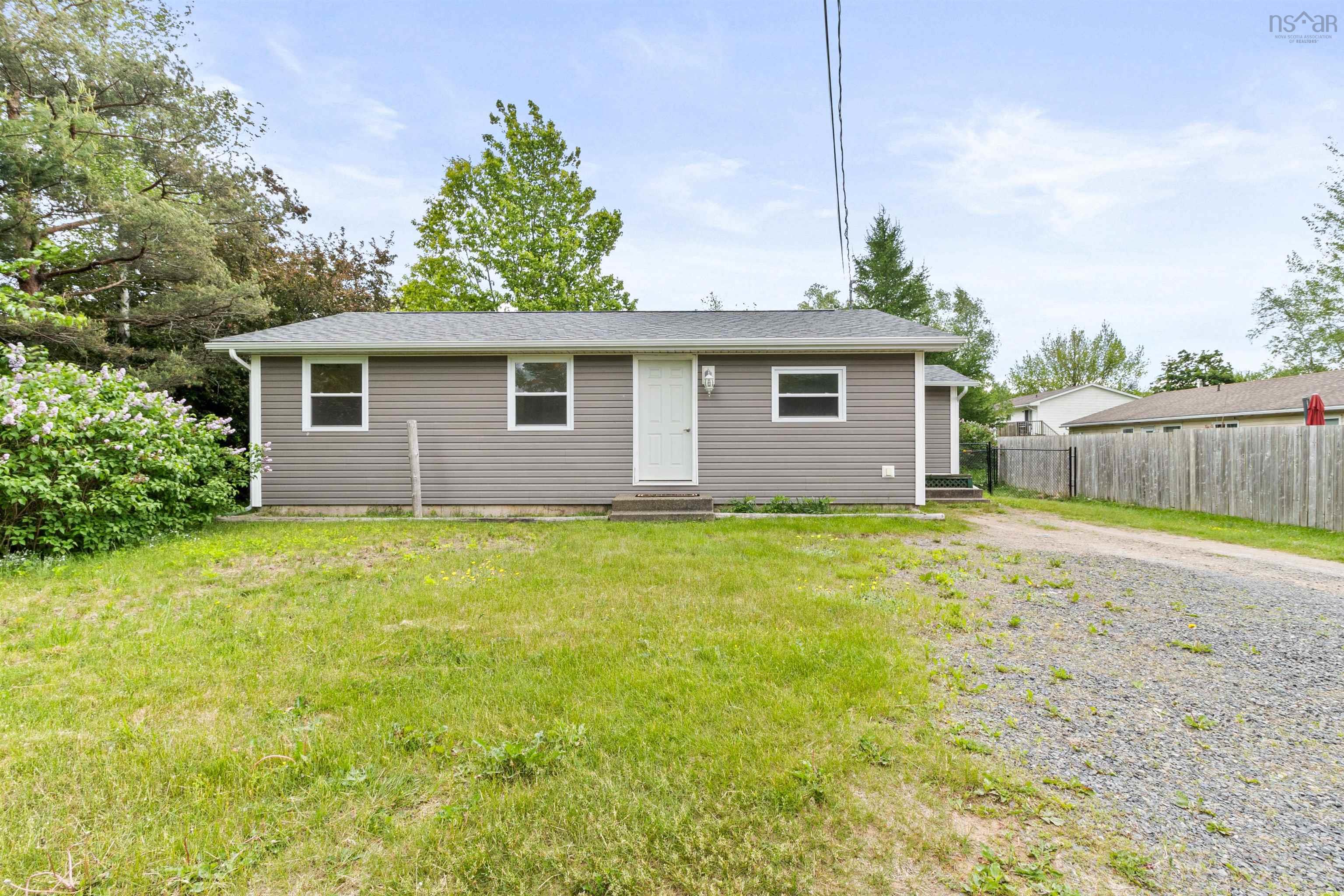 $279,900.00: 5640 Highway 1, Cambridge