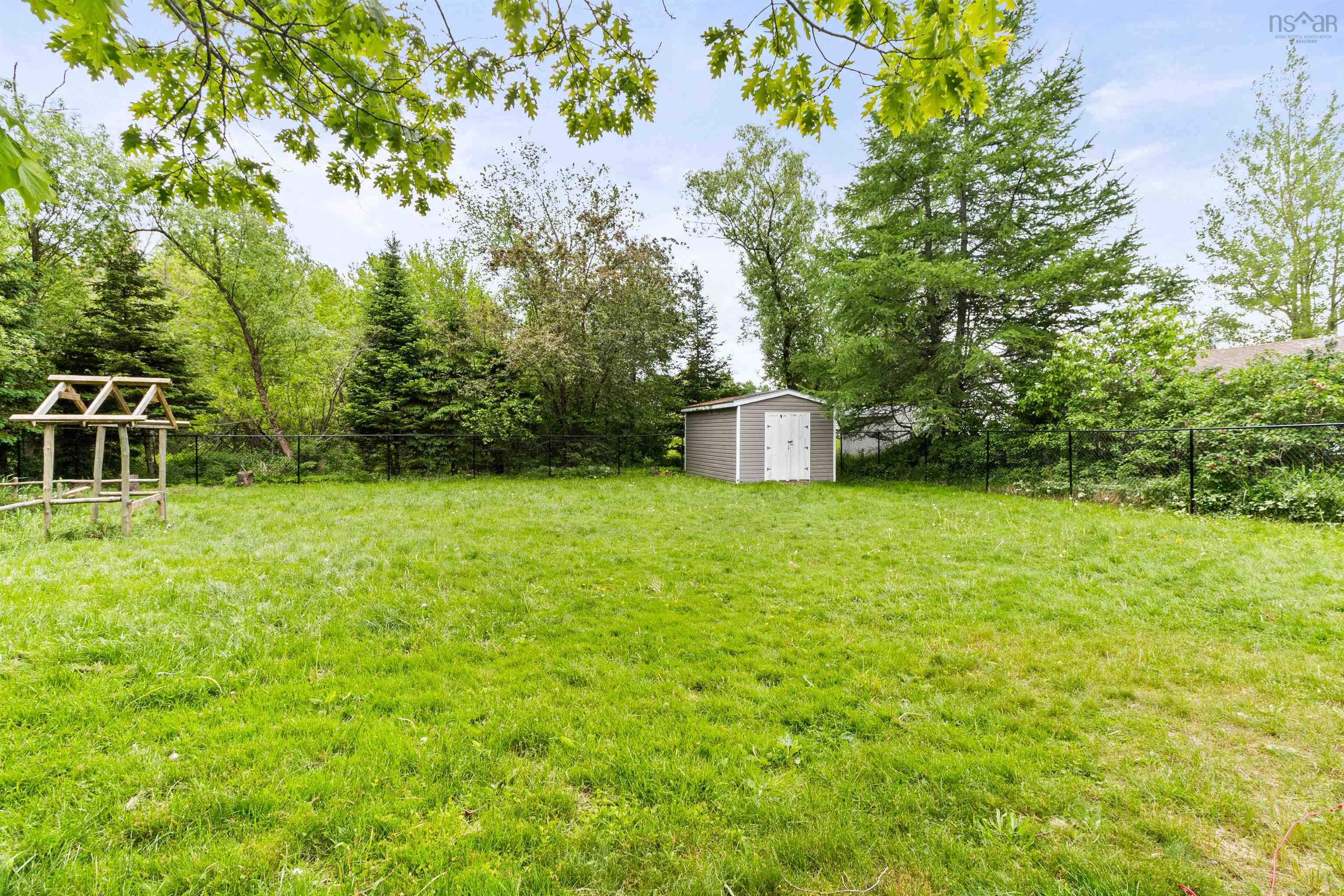 $279,900.00: 5640 Highway 1, Cambridge