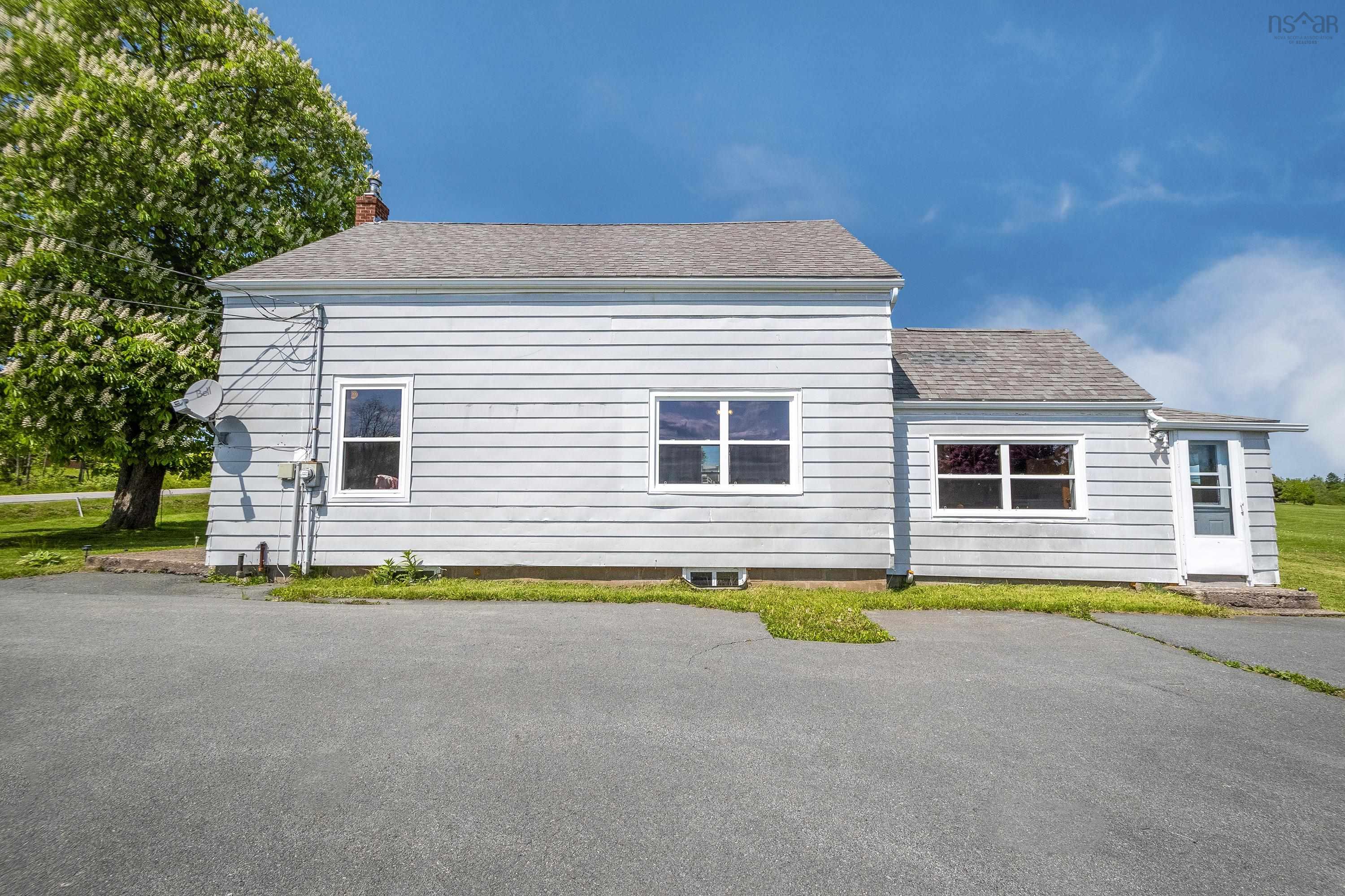 $259,900.00: 6060 Kempt Shore,    215 Highway, Kempt Shore