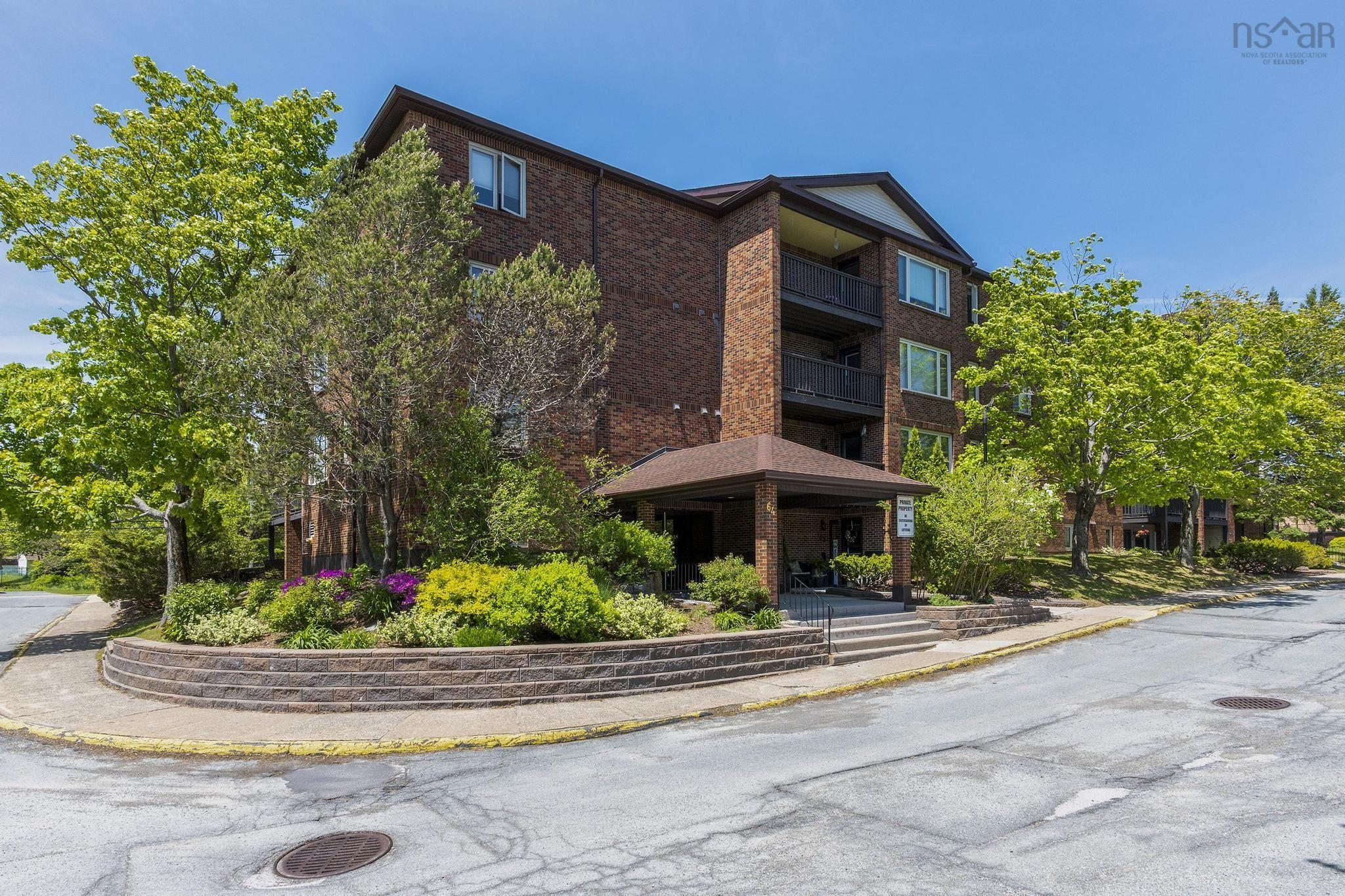 $359,900.00: 205 64 Cumberland Drive, Cole Harbour