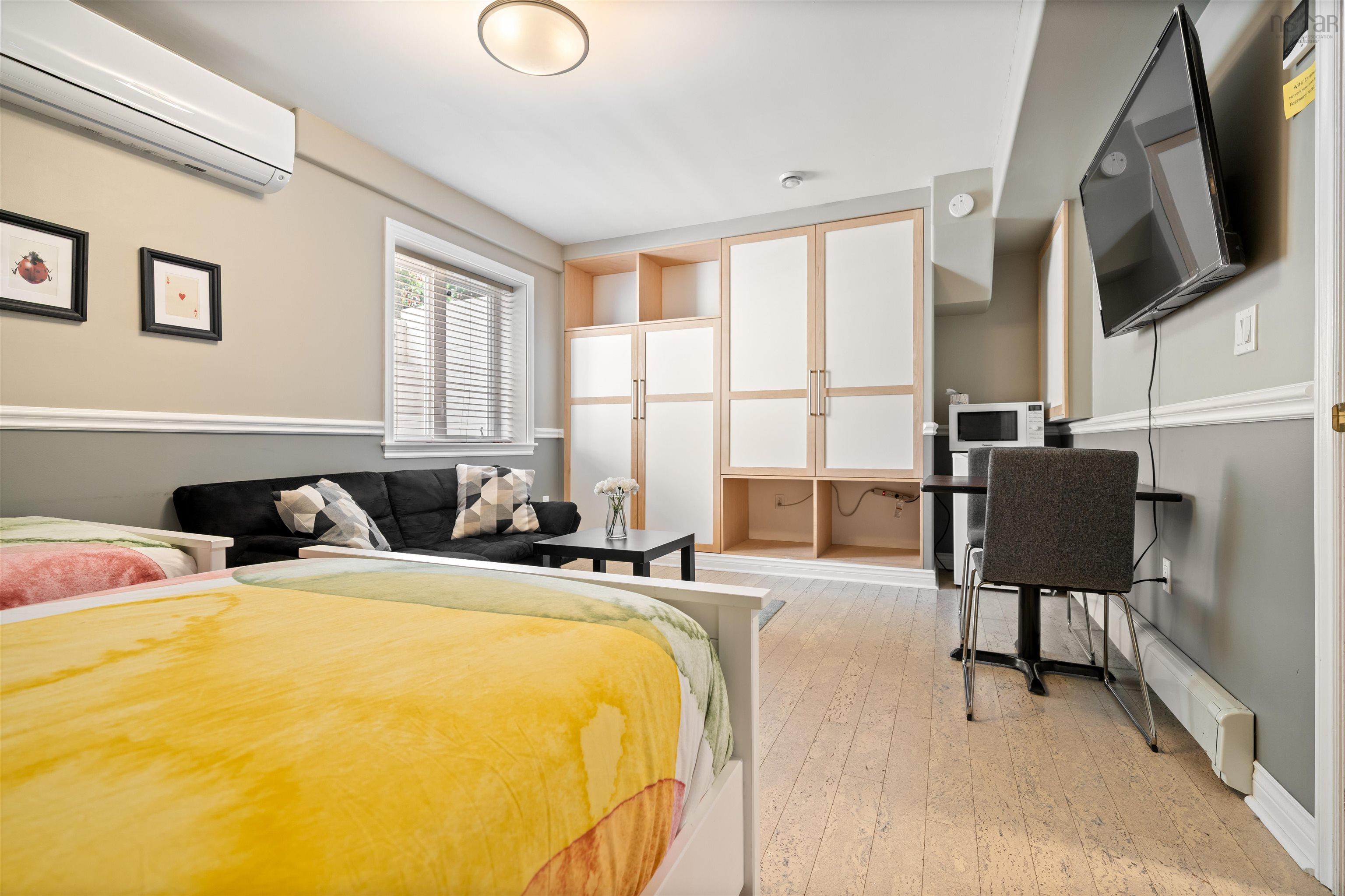 $895,000.00: 60 Pioneer Avenue, Halifax