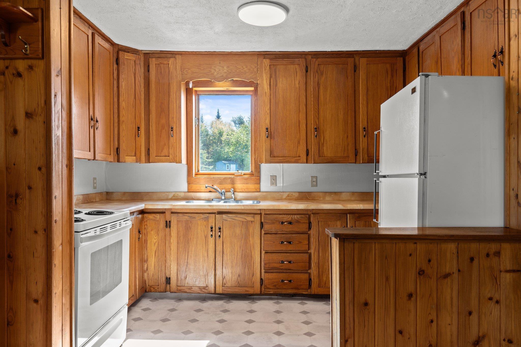 $599,000.00: 56 Lighthouse Road, Fox Point