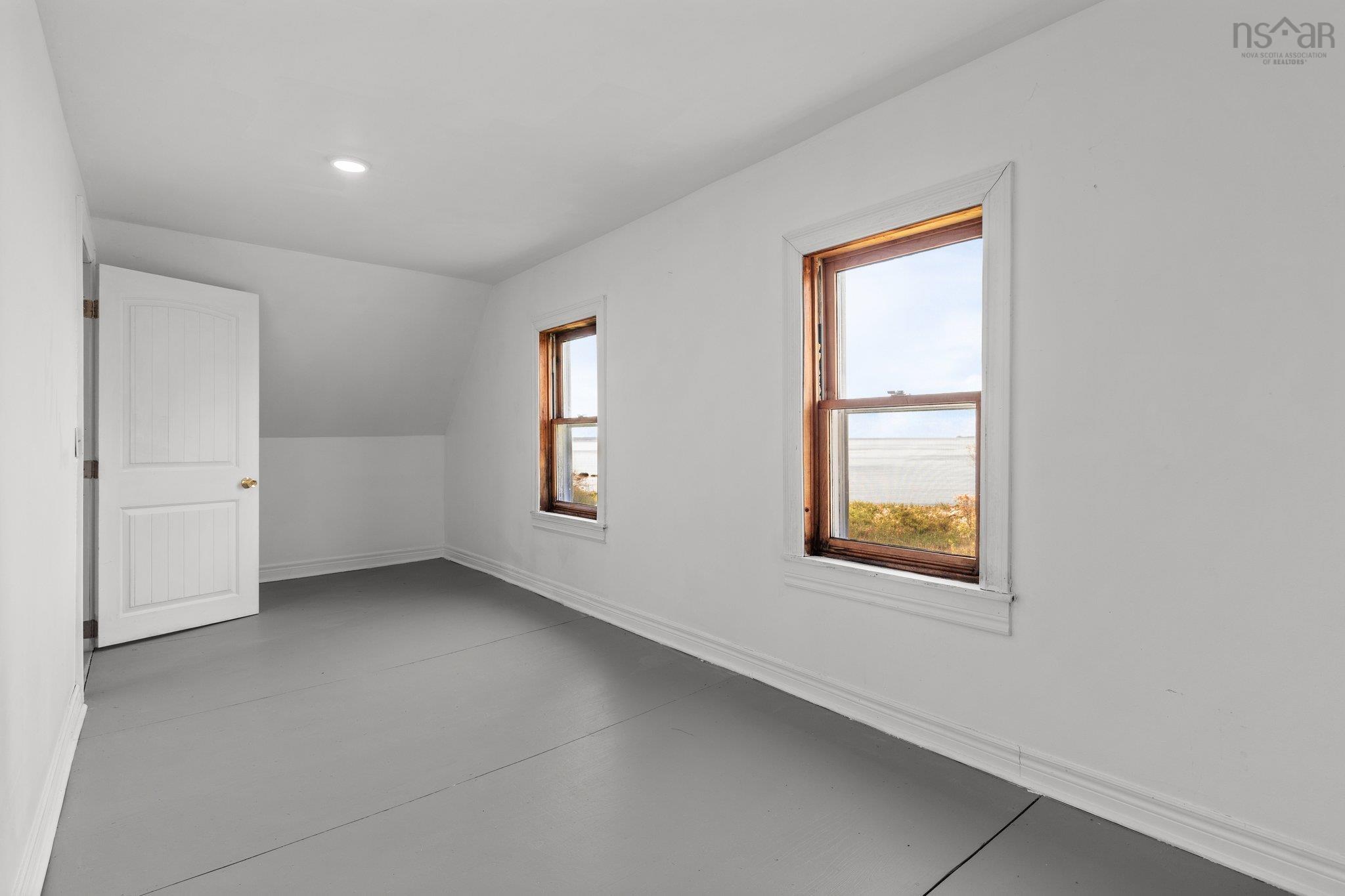 $599,000.00: 56 Lighthouse Road, Fox Point