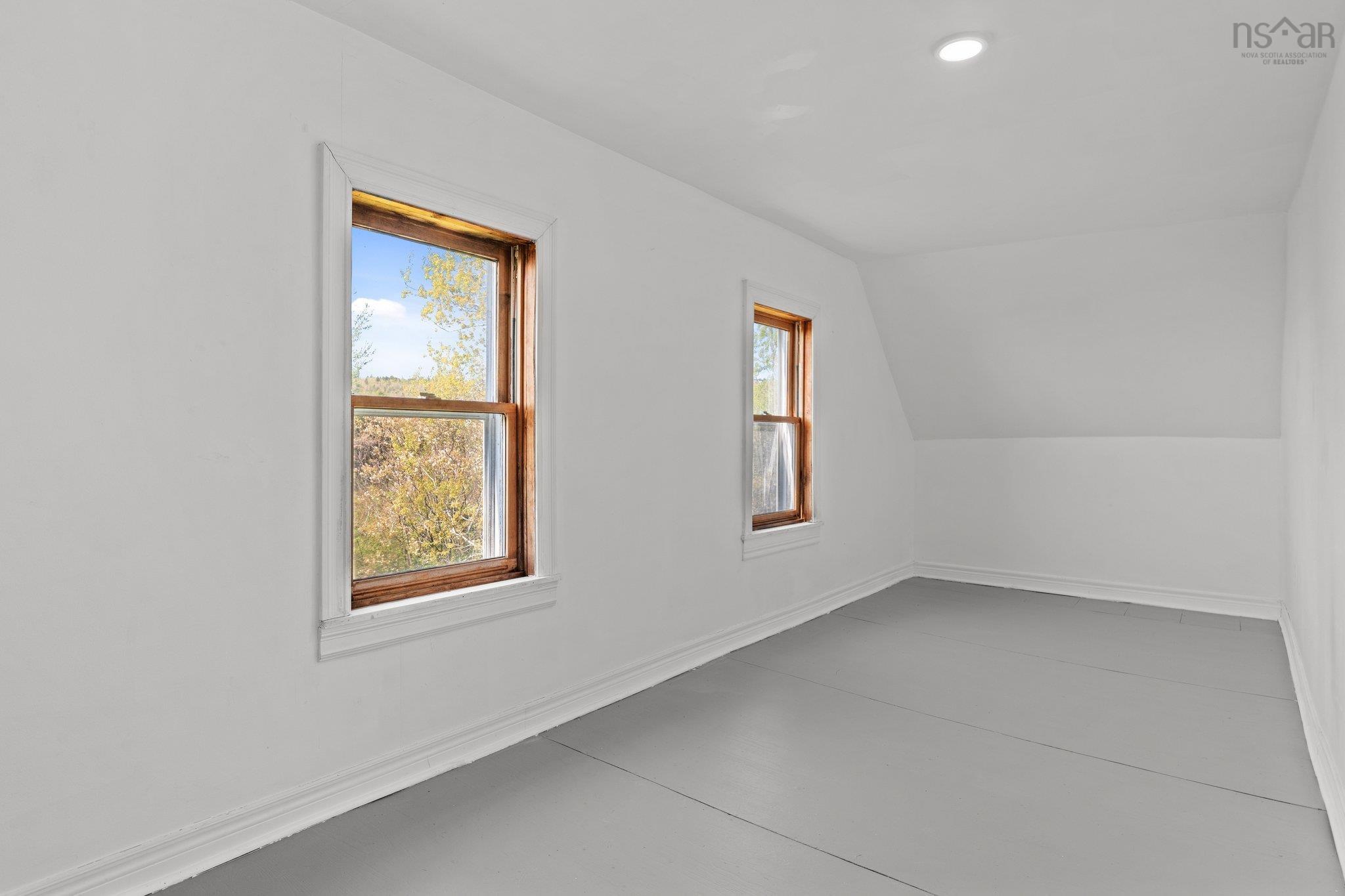 $599,000.00: 56 Lighthouse Road, Fox Point