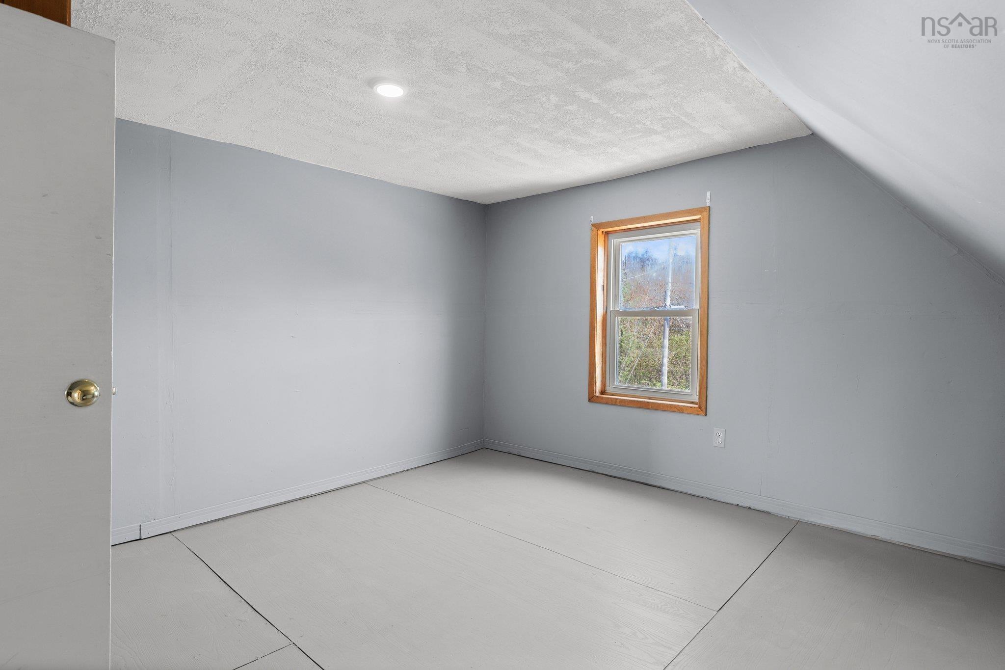 $599,000.00: 56 Lighthouse Road, Fox Point