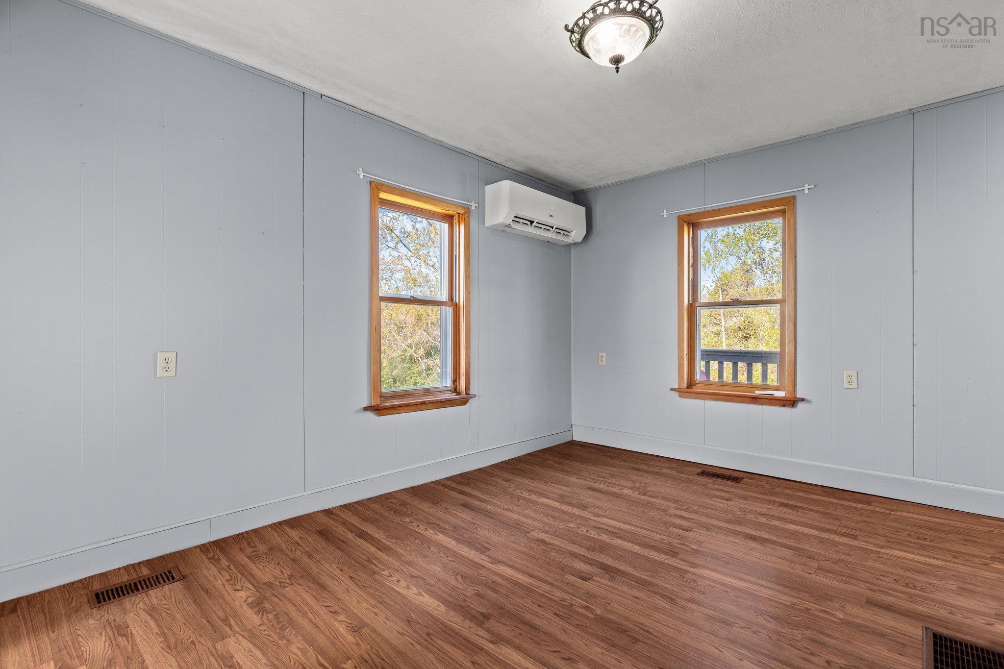 $599,000.00: 56 Lighthouse Road, Fox Point