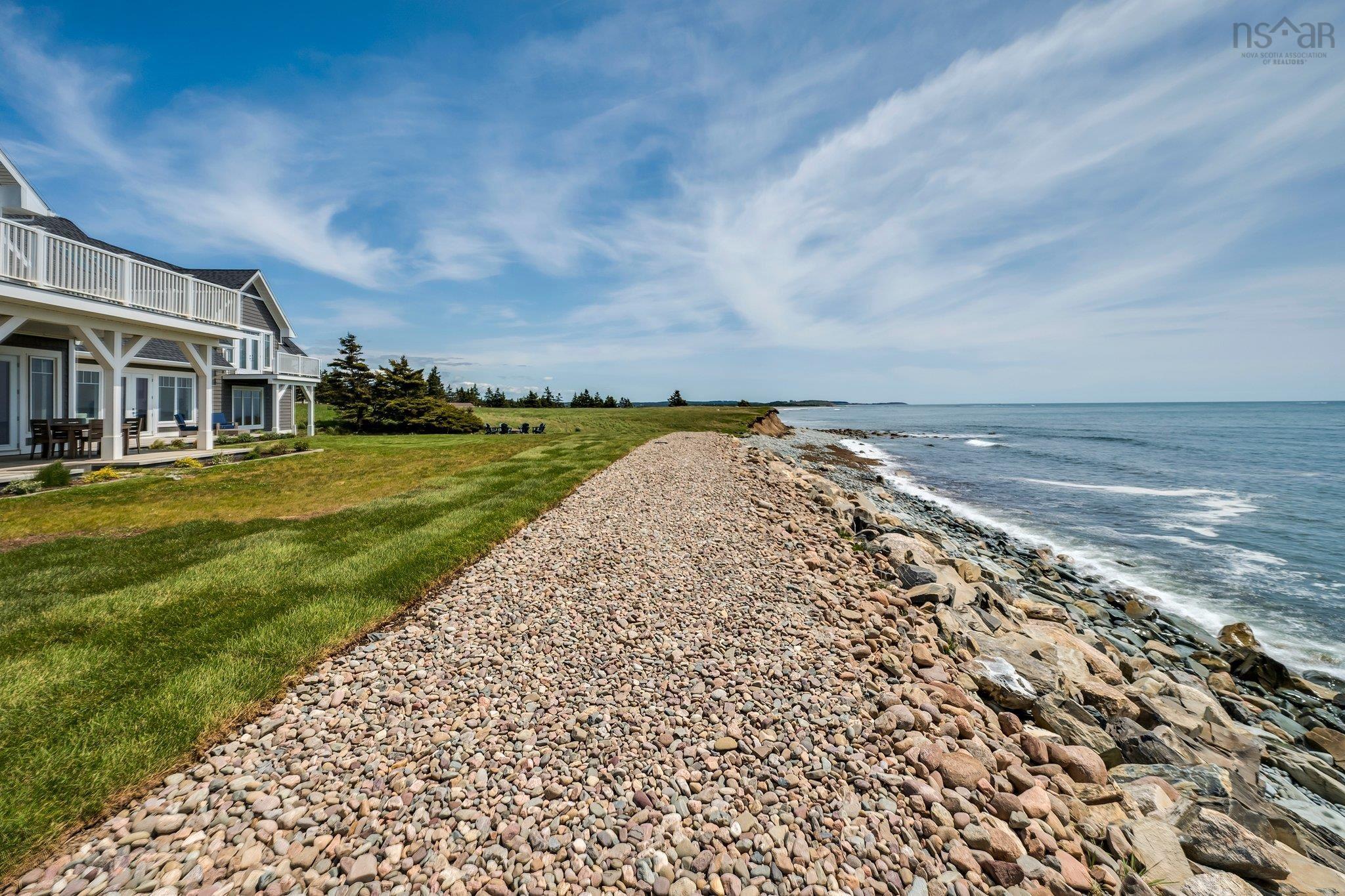 $1,750,000.00: 210 Moss Close, Lawrencetown