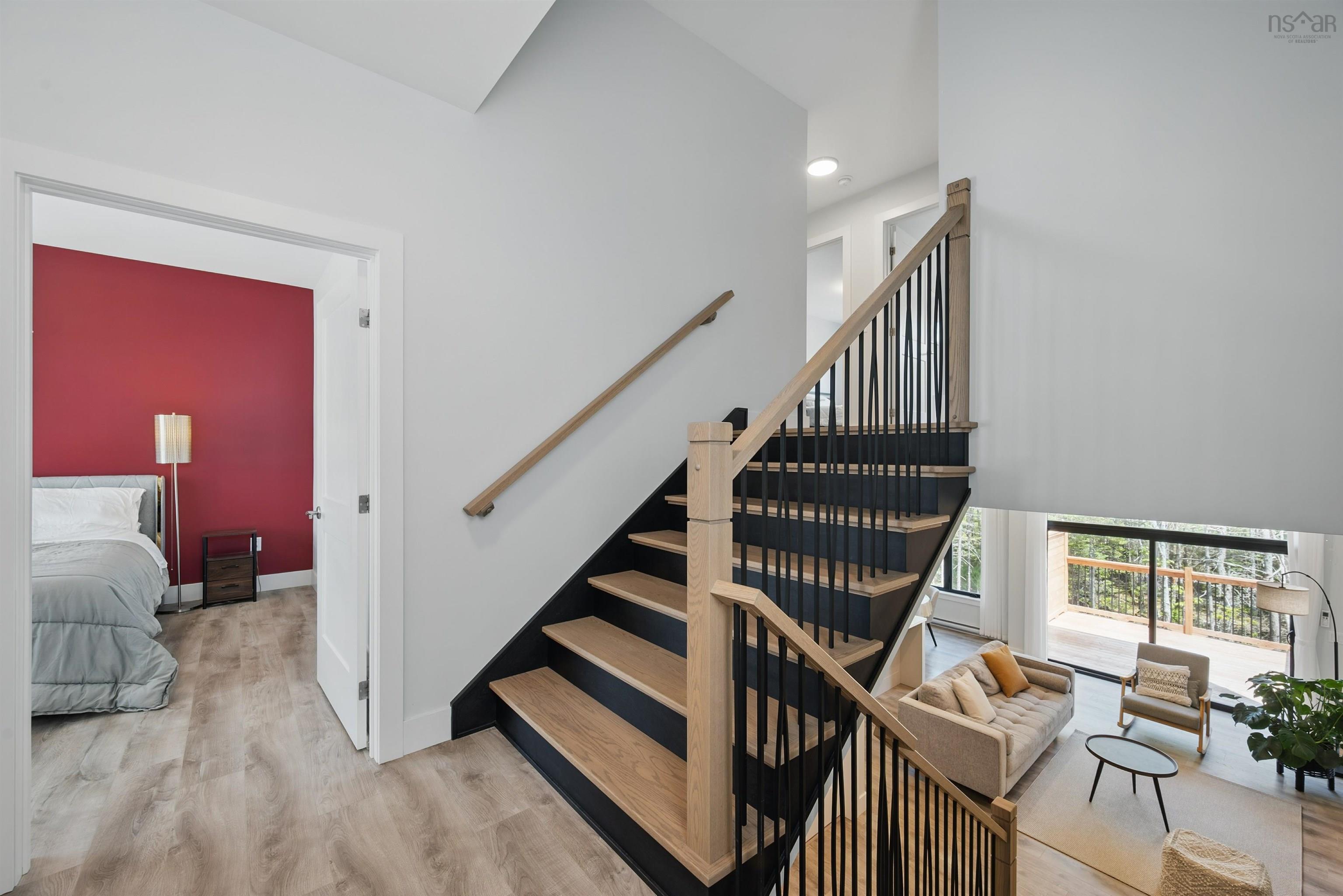$739,990.00: 19 Trekker Drive, Bedford West