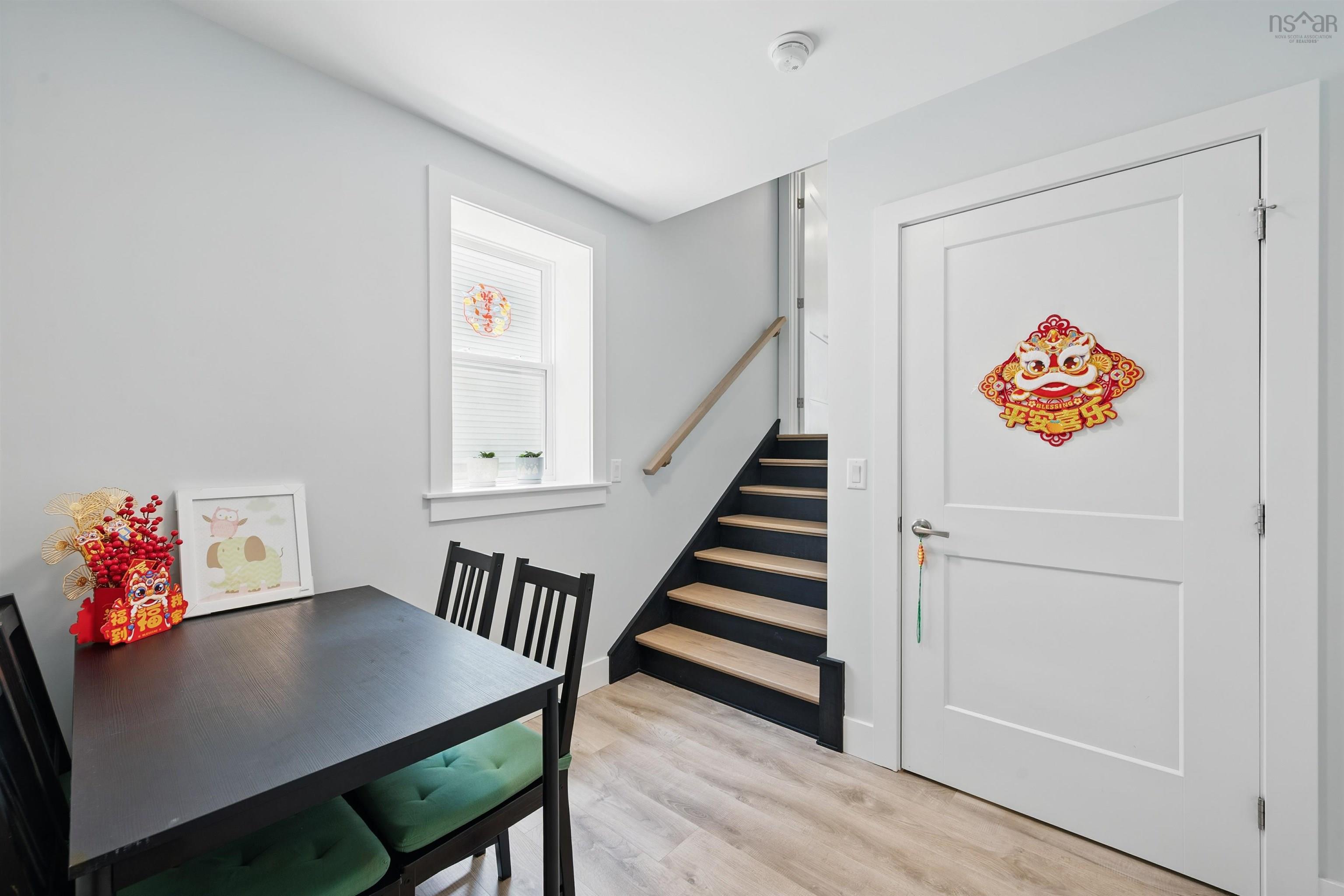 $739,990.00: 19 Trekker Drive, Bedford West