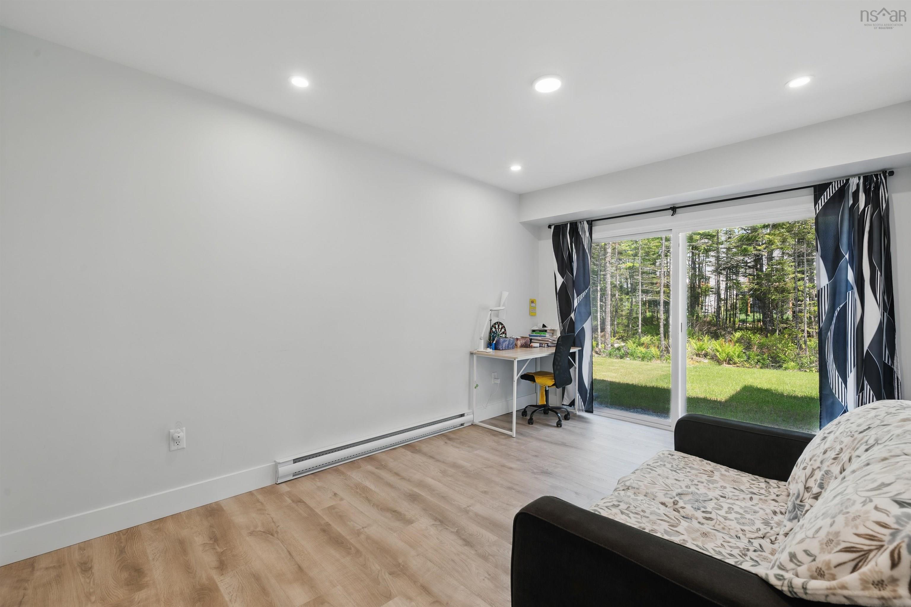 $739,990.00: 19 Trekker Drive, Bedford West