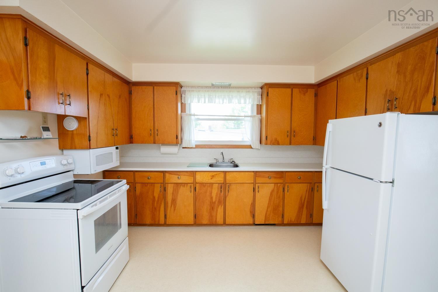$335,000.00: 275 KING Street, Truro
