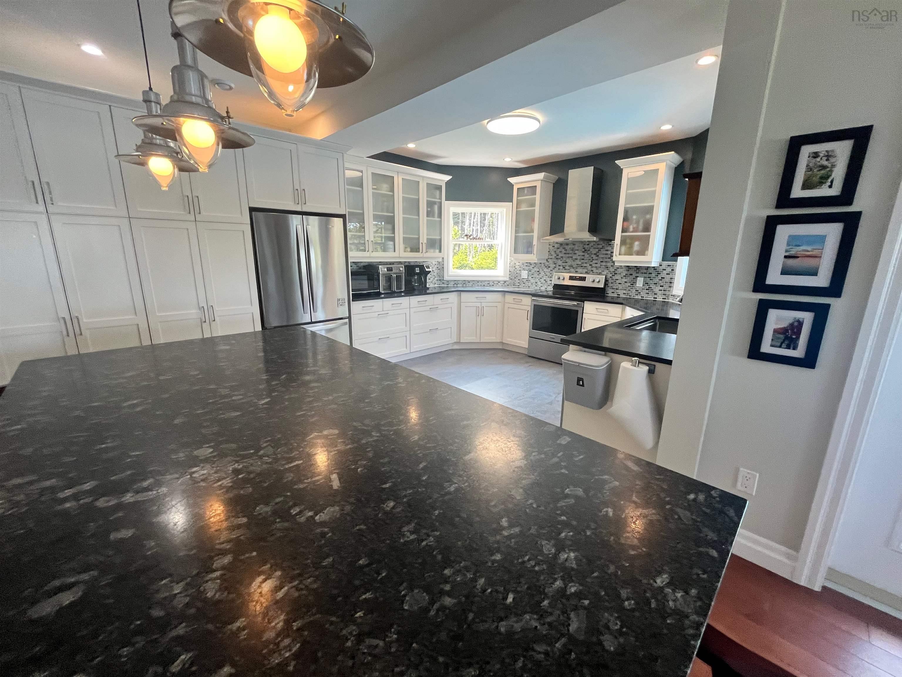 $1,249,900.00: 2248 North Riverside Road, Boylston