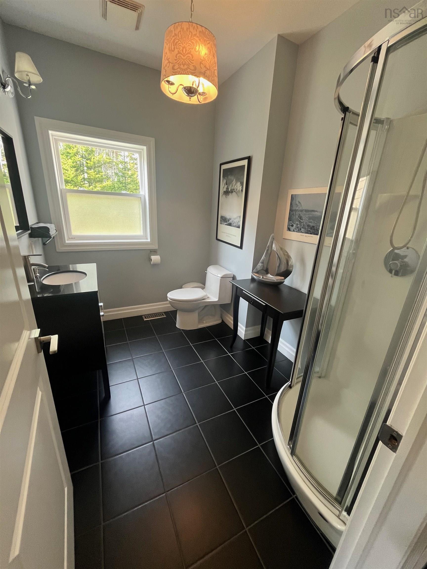 $1,249,900.00: 2248 North Riverside Road, Boylston