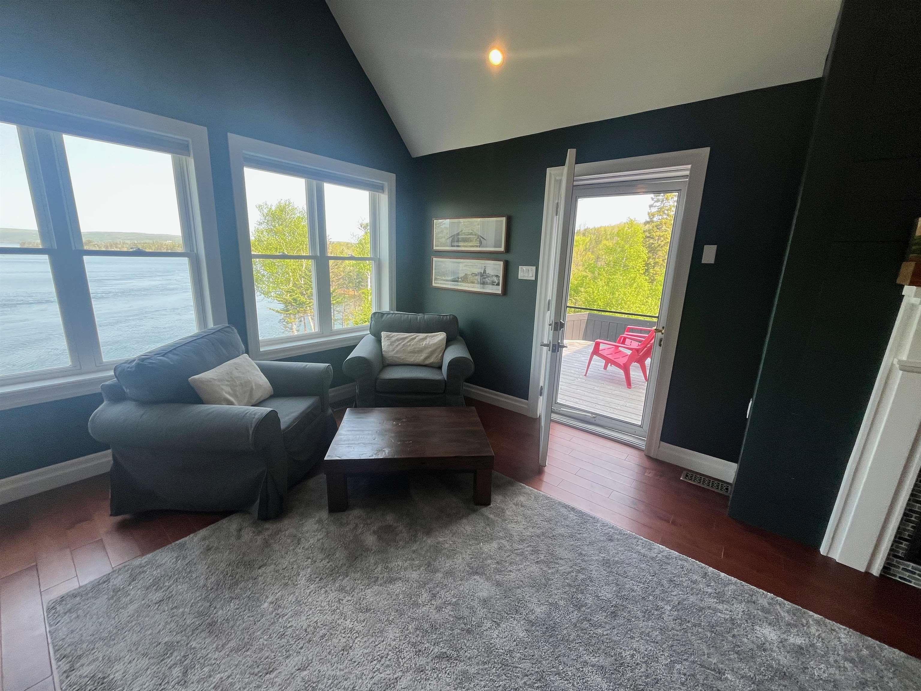 $1,249,900.00: 2248 North Riverside Road, Boylston