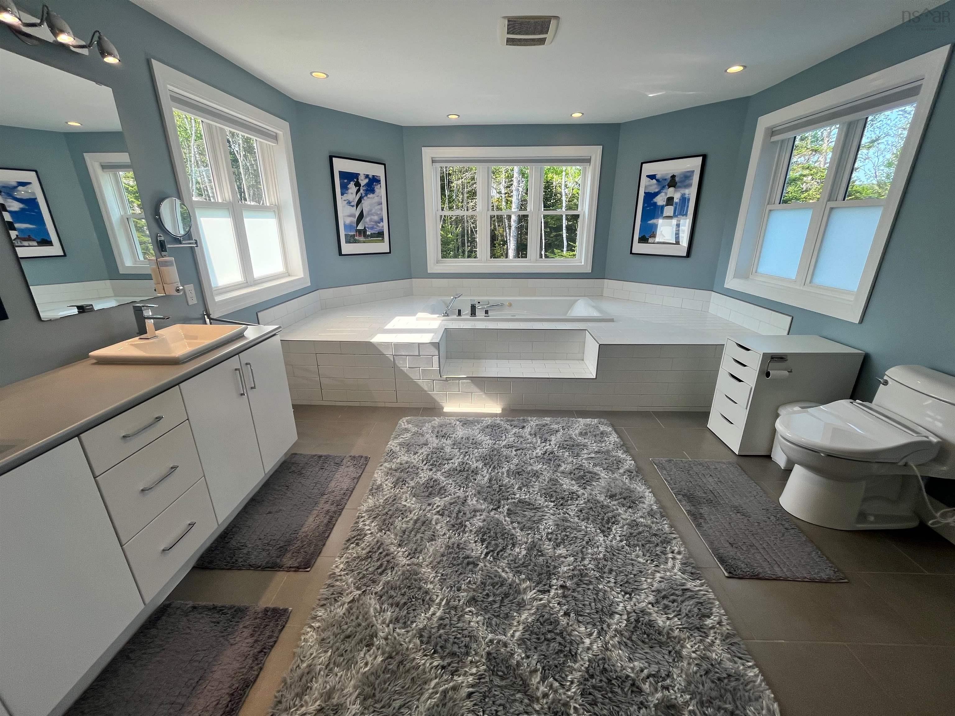 $1,249,900.00: 2248 North Riverside Road, Boylston