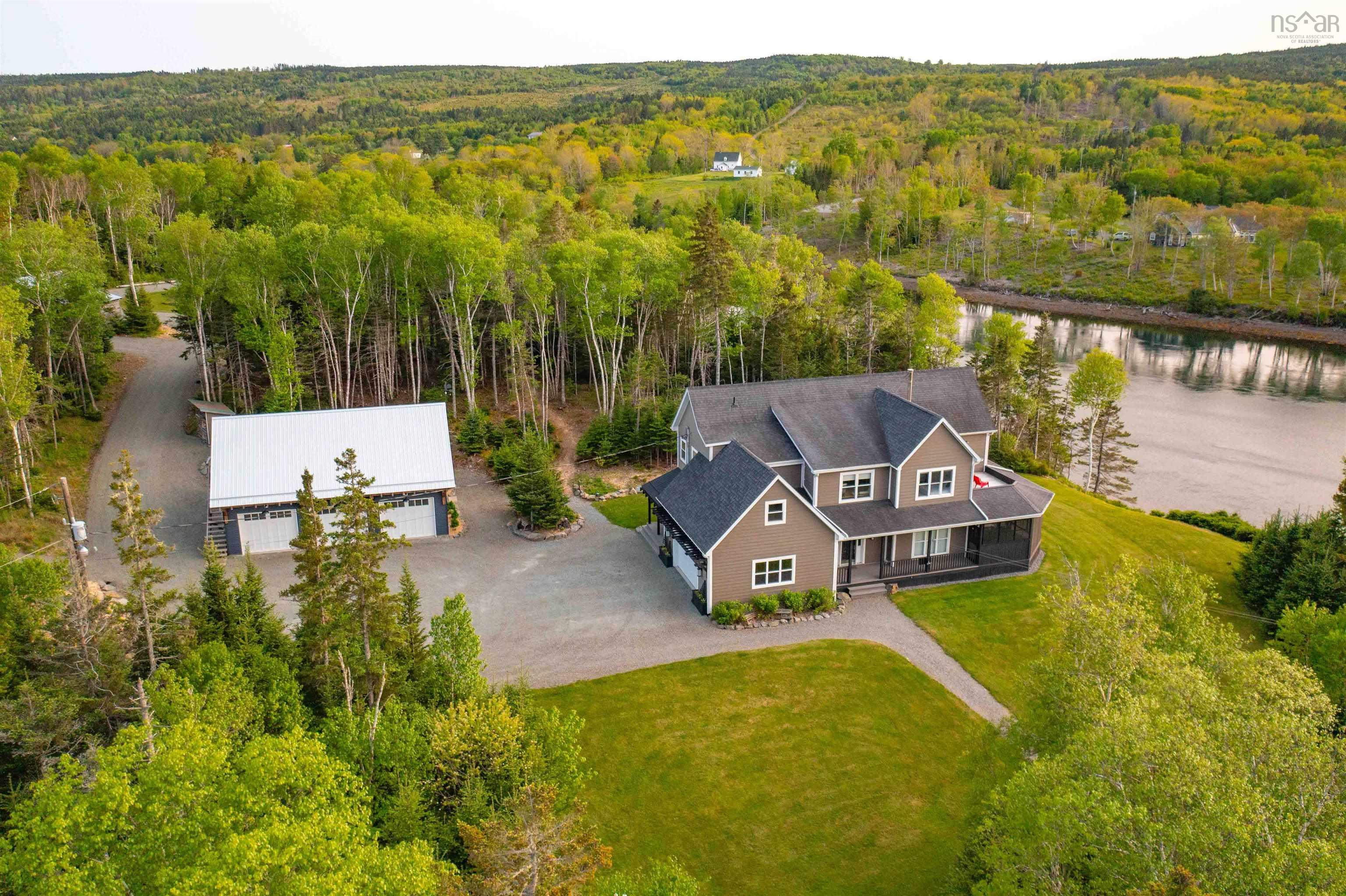 $1,249,900.00: 2248 North Riverside Road, Boylston