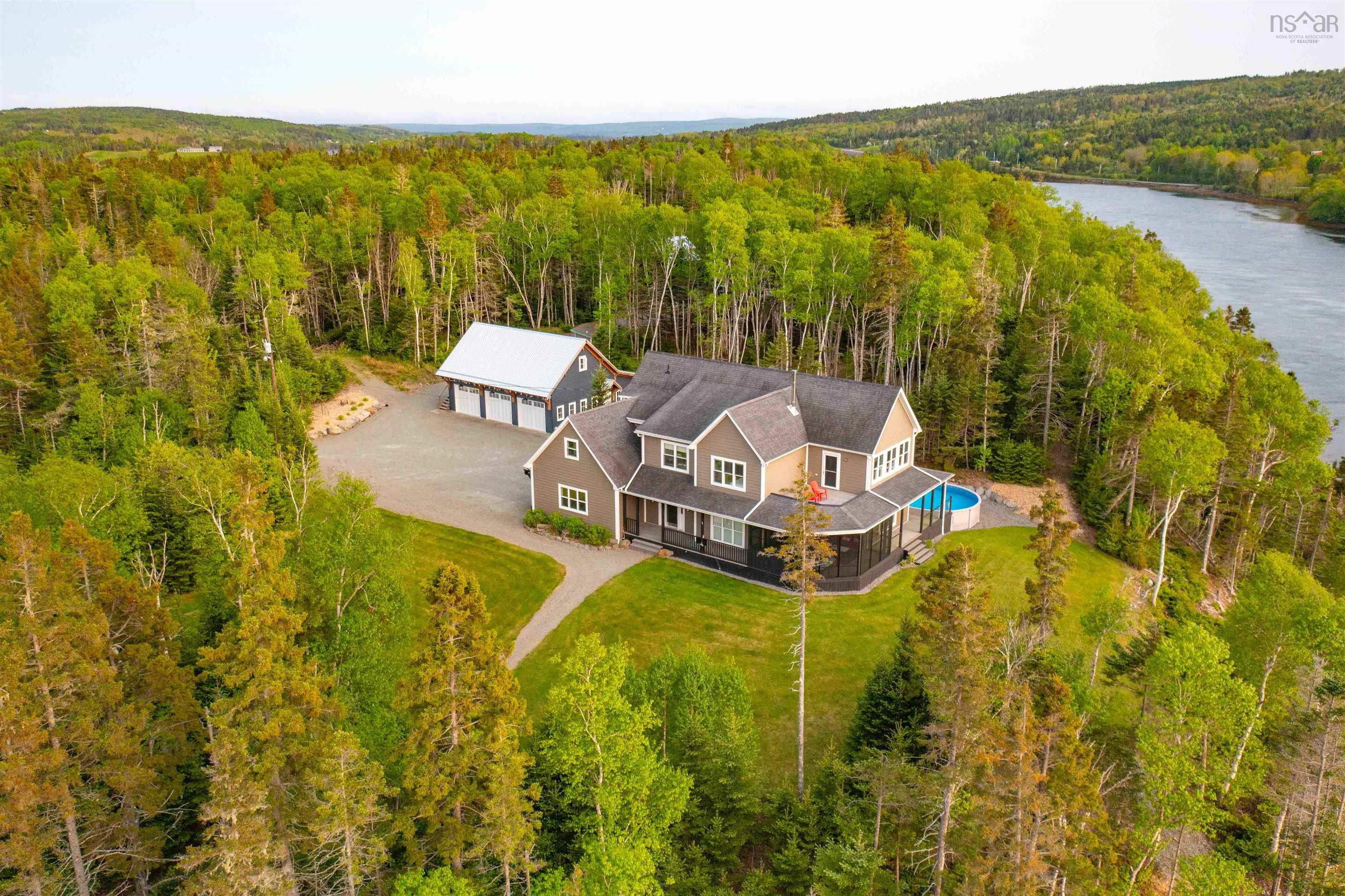 $1,249,900.00: 2248 North Riverside Road, Boylston
