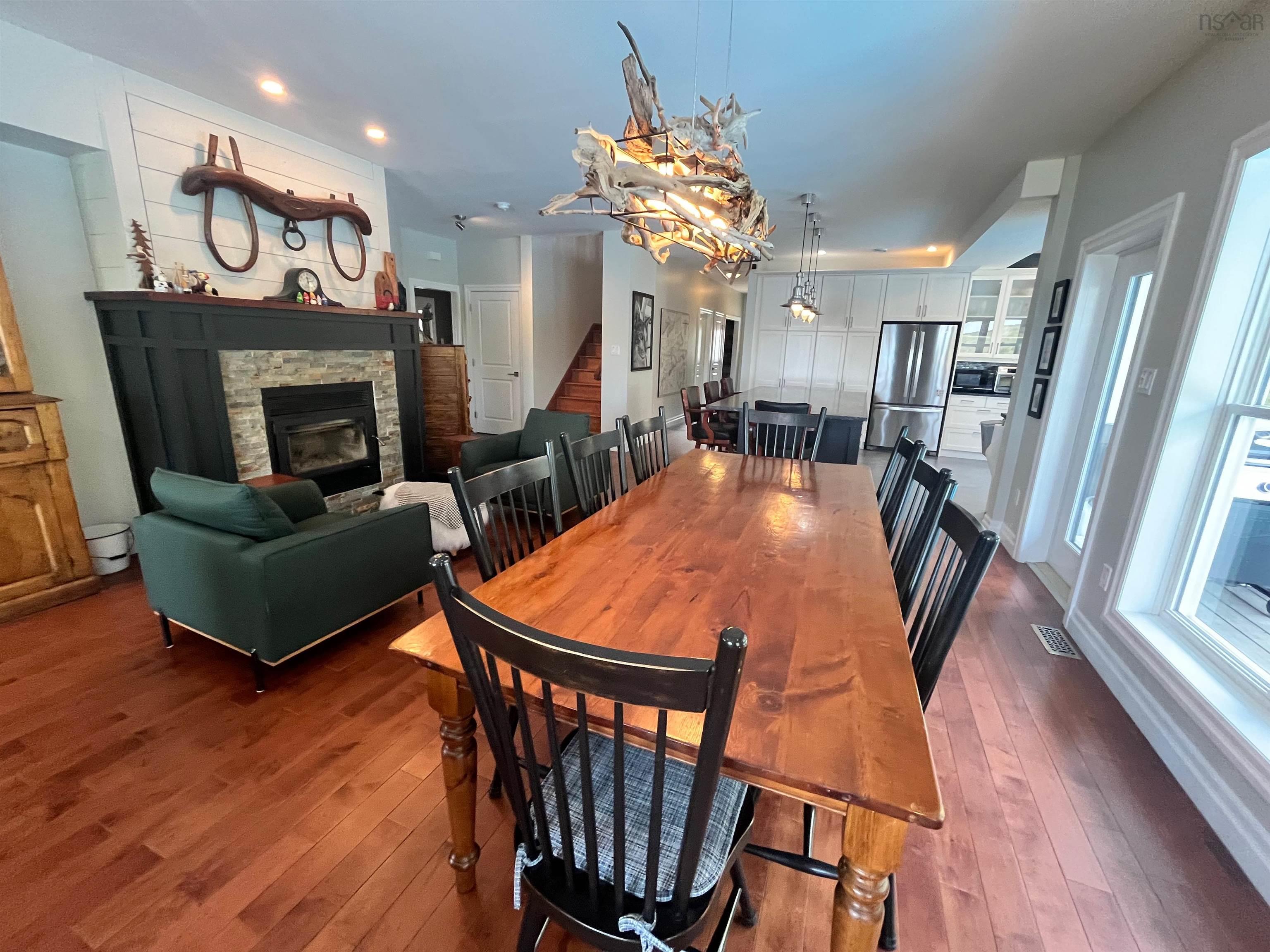 $1,249,900.00: 2248 North Riverside Road, Boylston