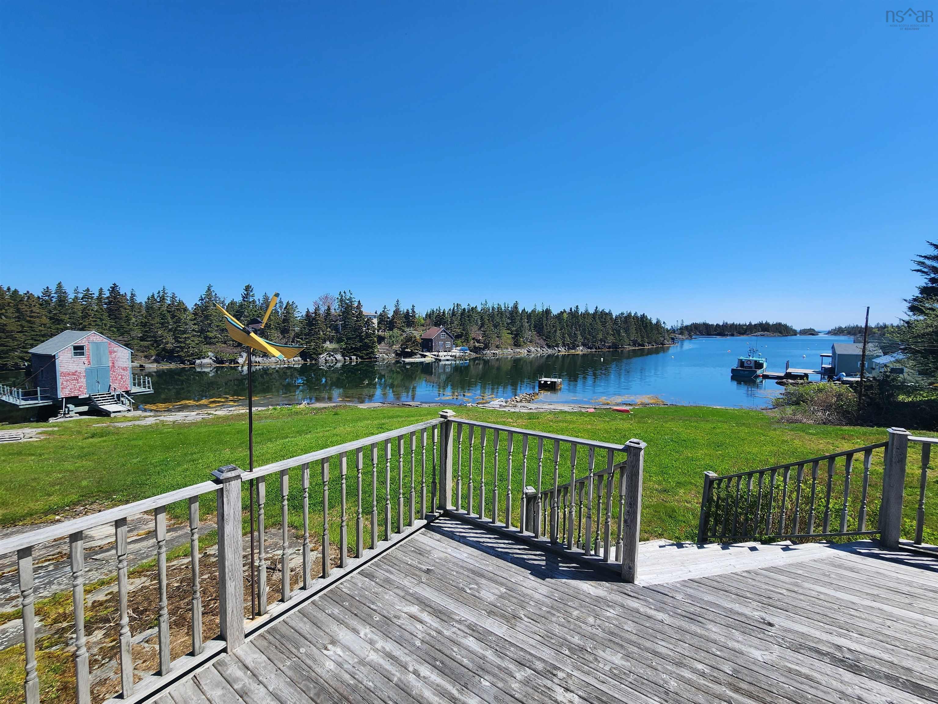 $849,900.00: 399 South Side Road, Stonehurst South