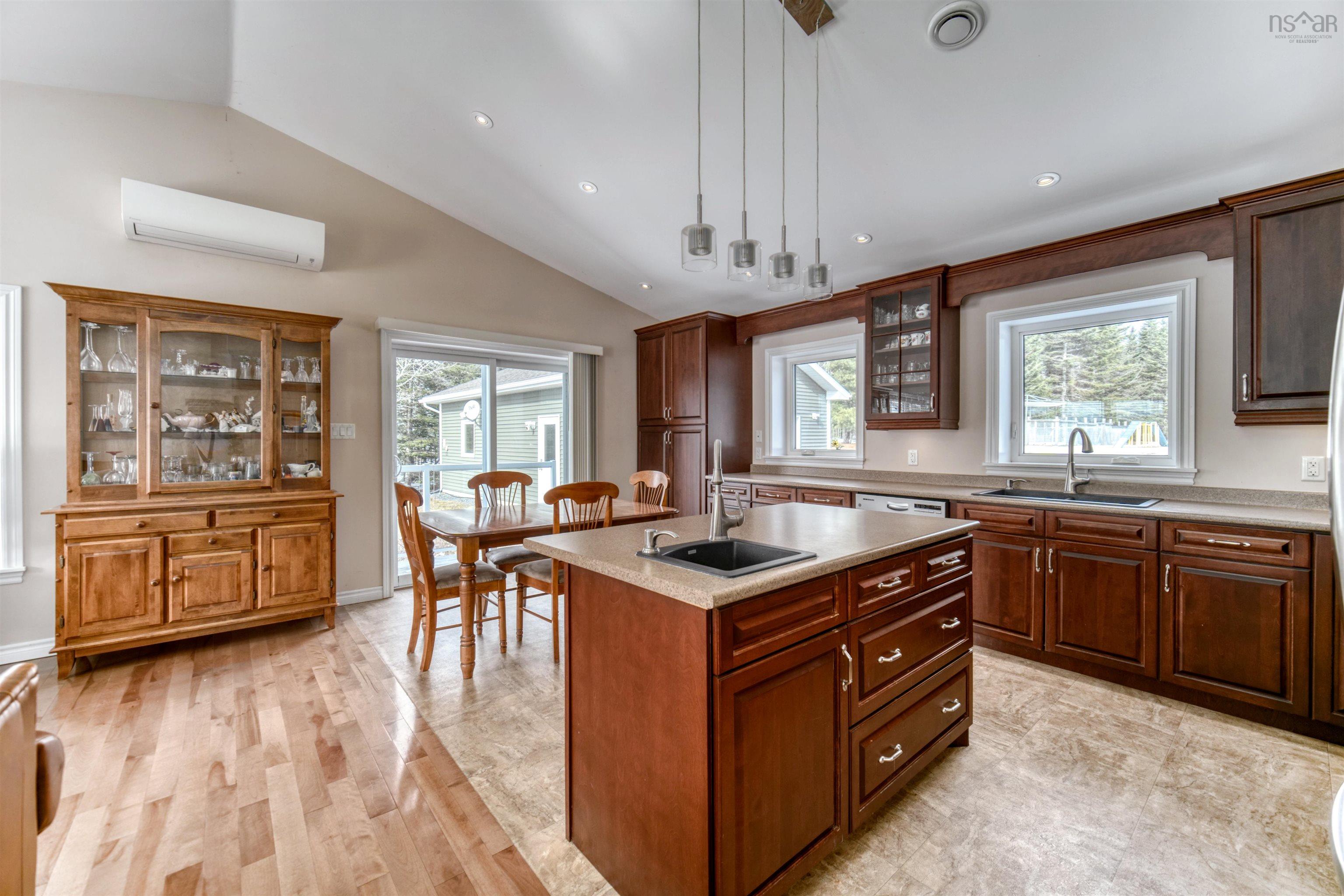 $759,900.00: 223 Red Tail Drive, Newburne