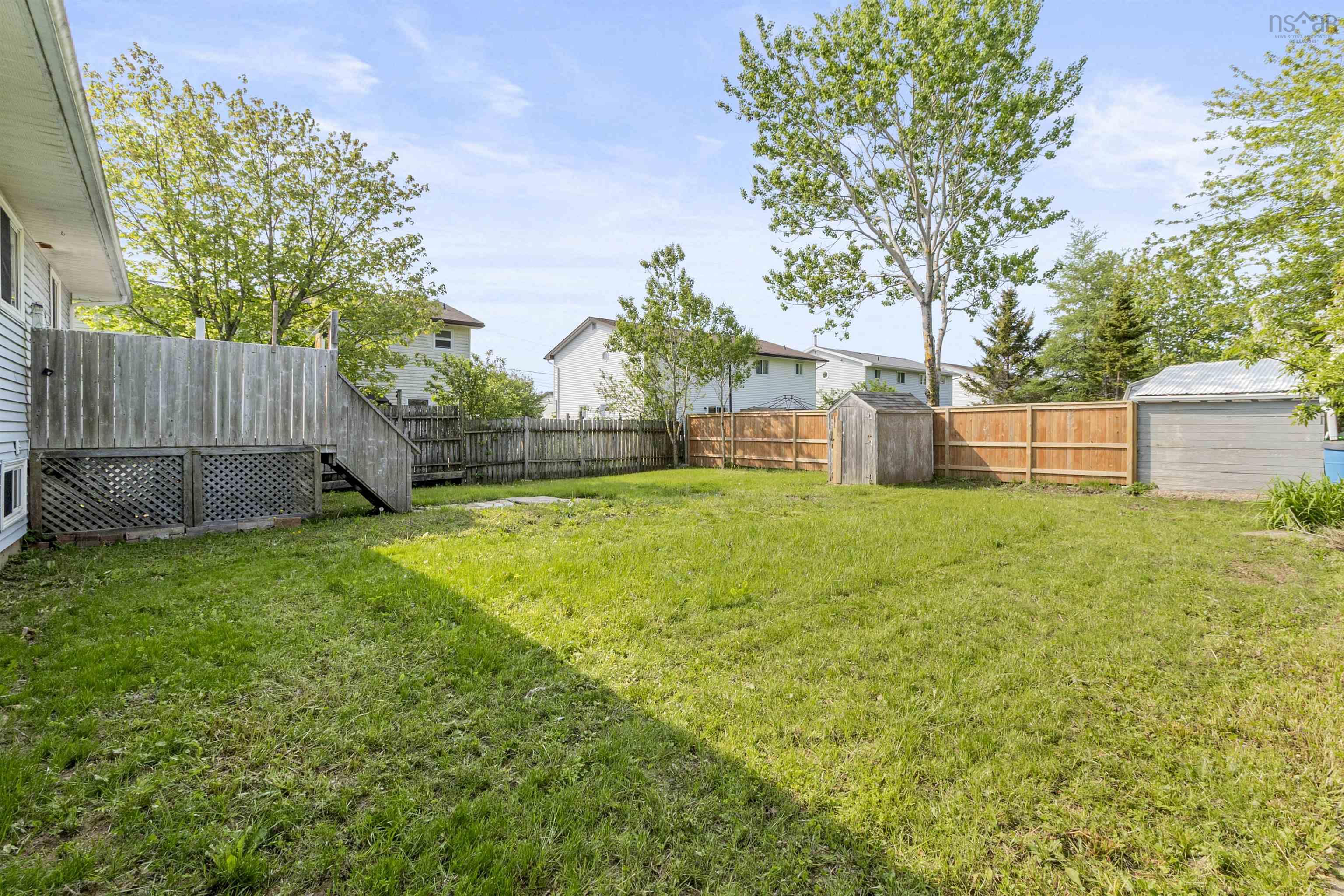 $389,000.00: 32 Stratford Drive, Cole Harbour