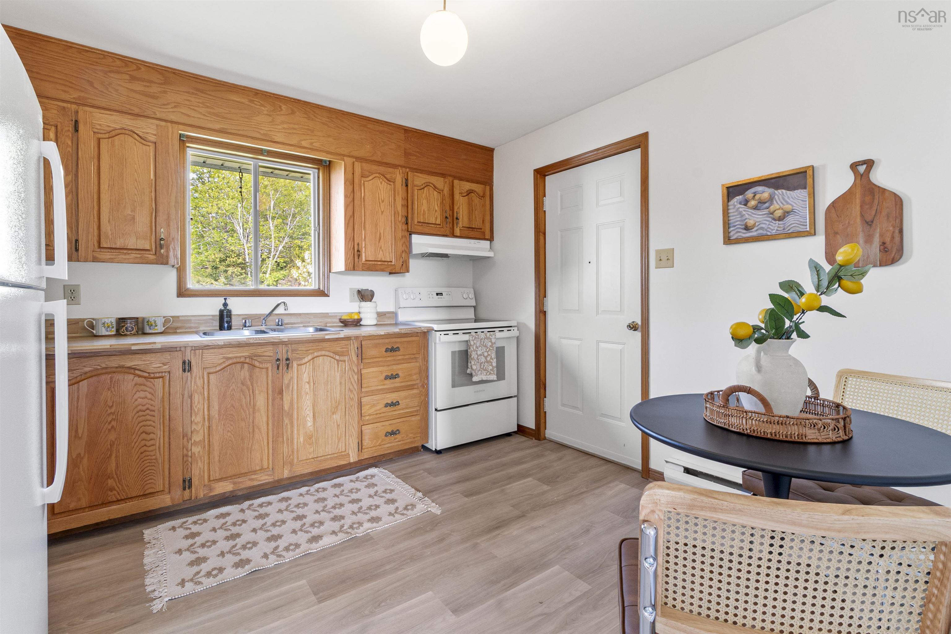 $389,000.00: 32 Stratford Drive, Cole Harbour
