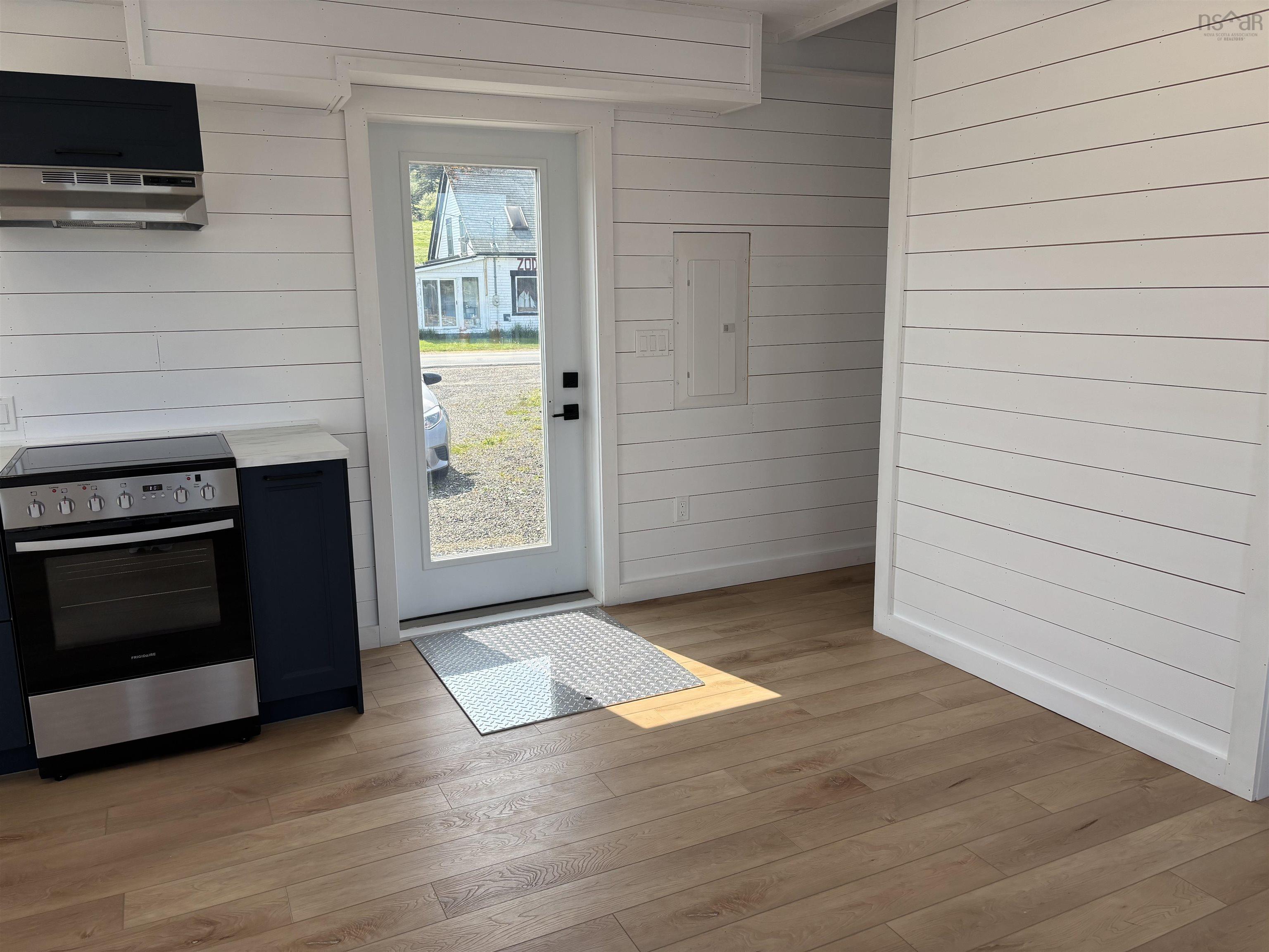 $189,000.00: 3392 Highway 217, Tiverton