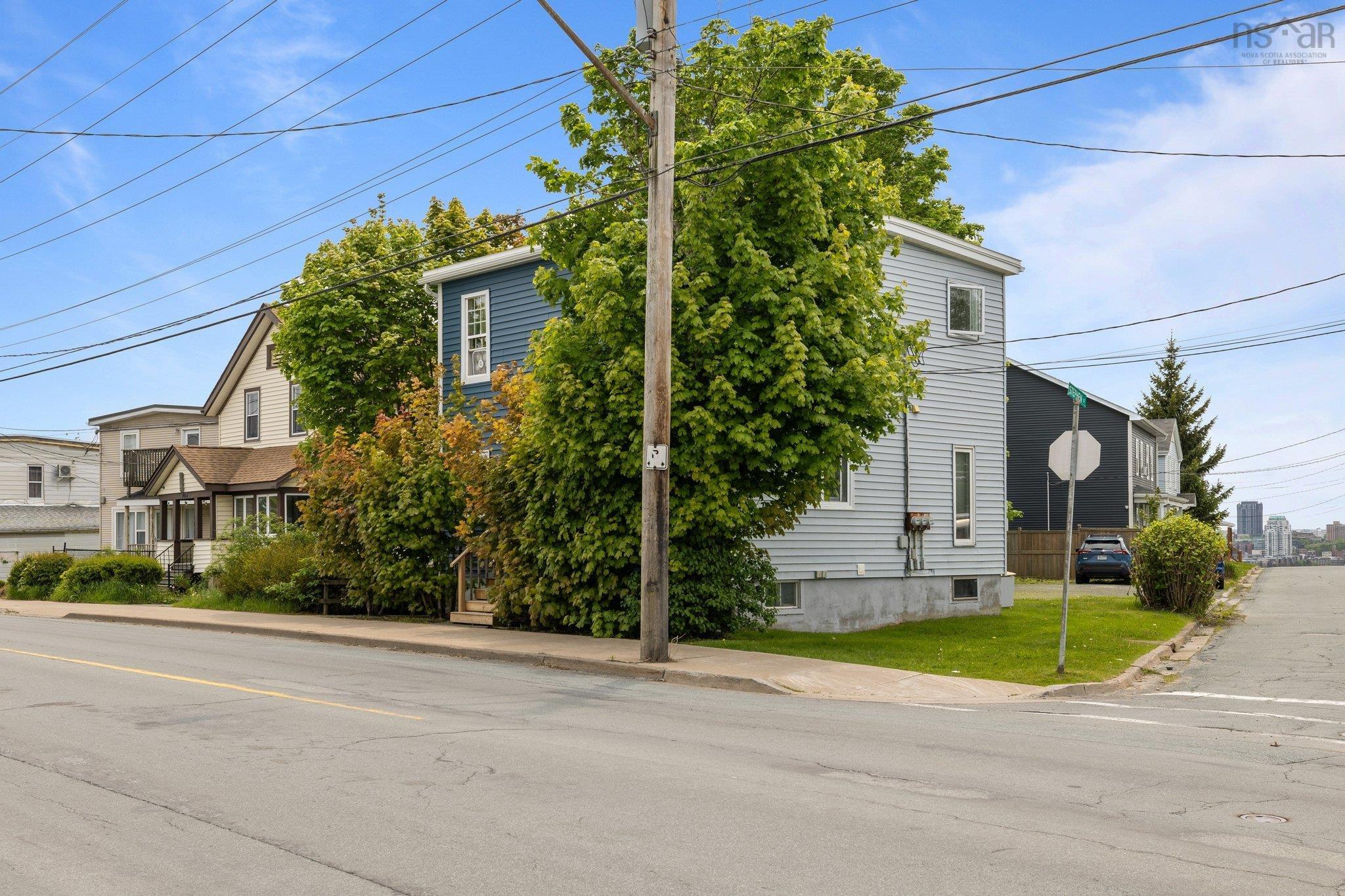 $675,000.00: 204 Pleasant Street, Dartmouth