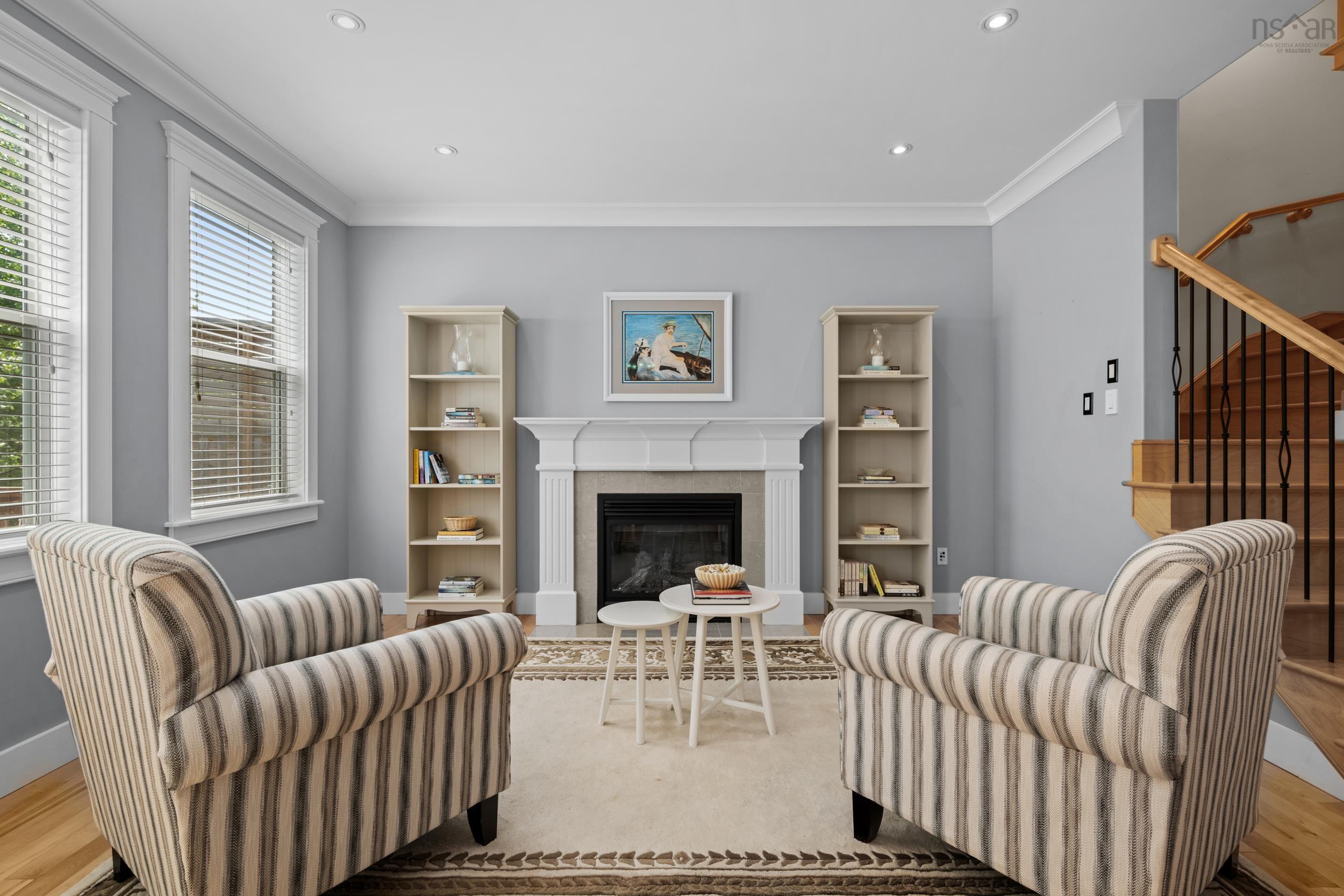 $829,900.00: 110 Capstone Crescent, Bedford