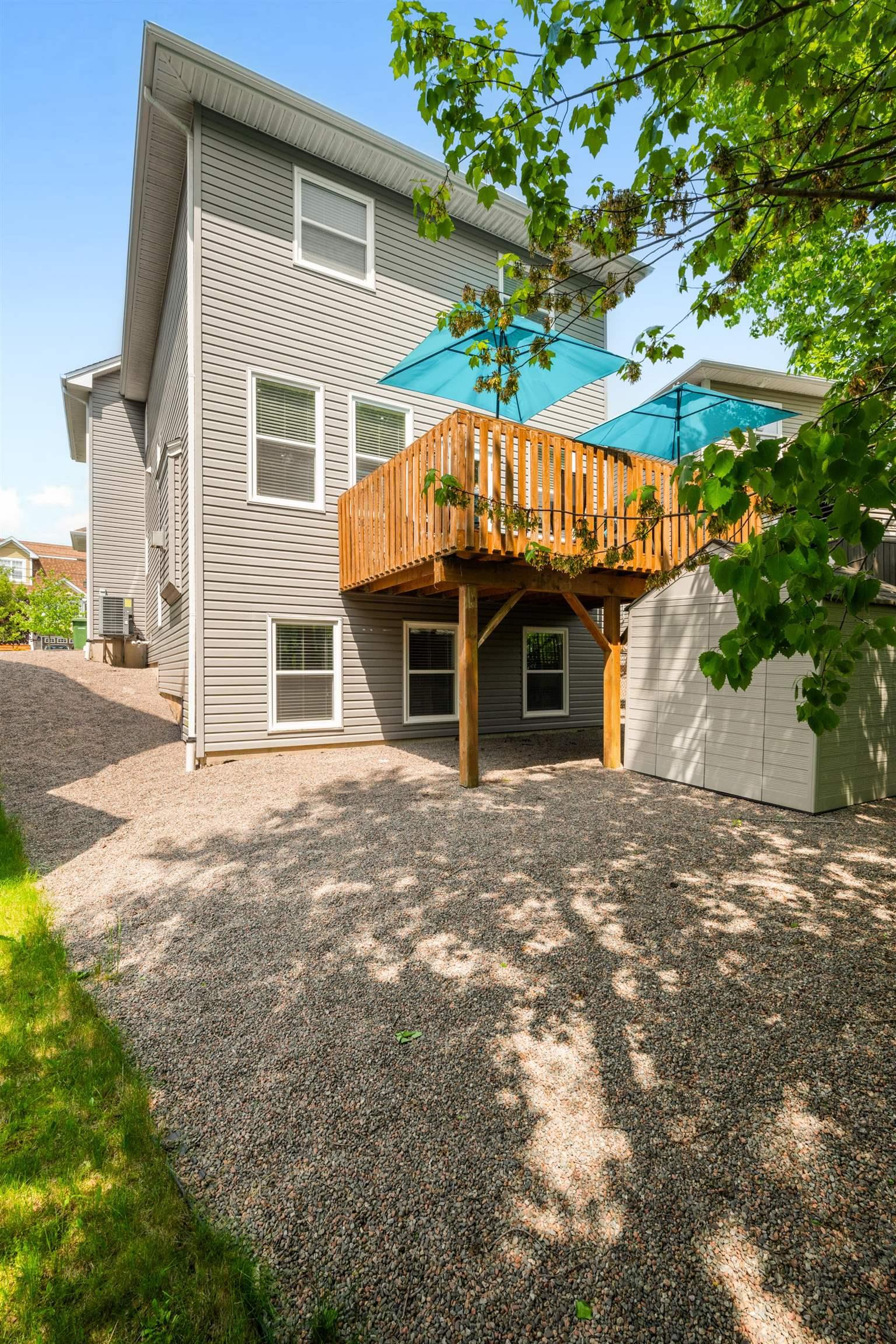 $829,900.00: 110 Capstone Crescent, Bedford