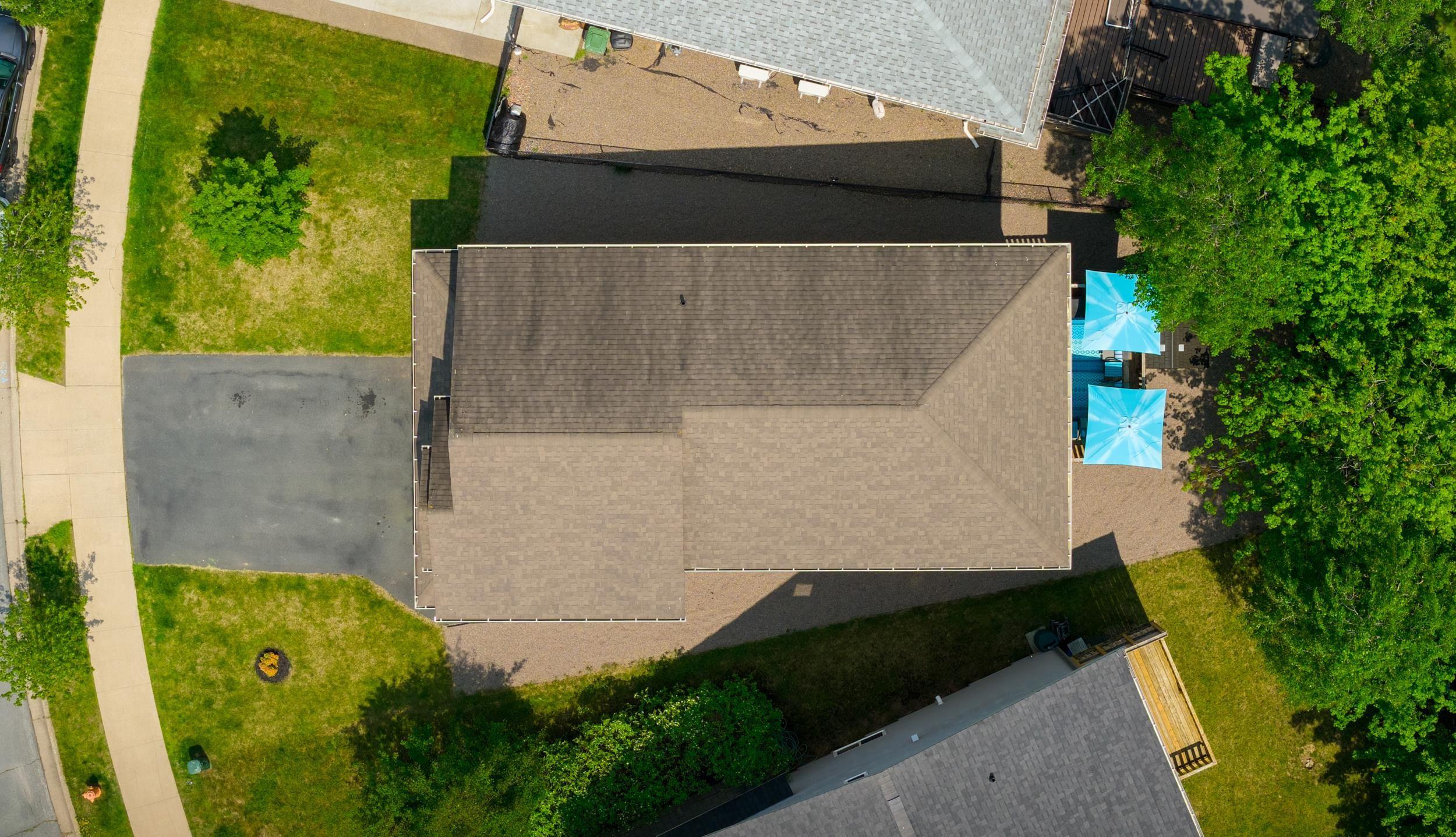 $829,900.00: 110 Capstone Crescent, Bedford