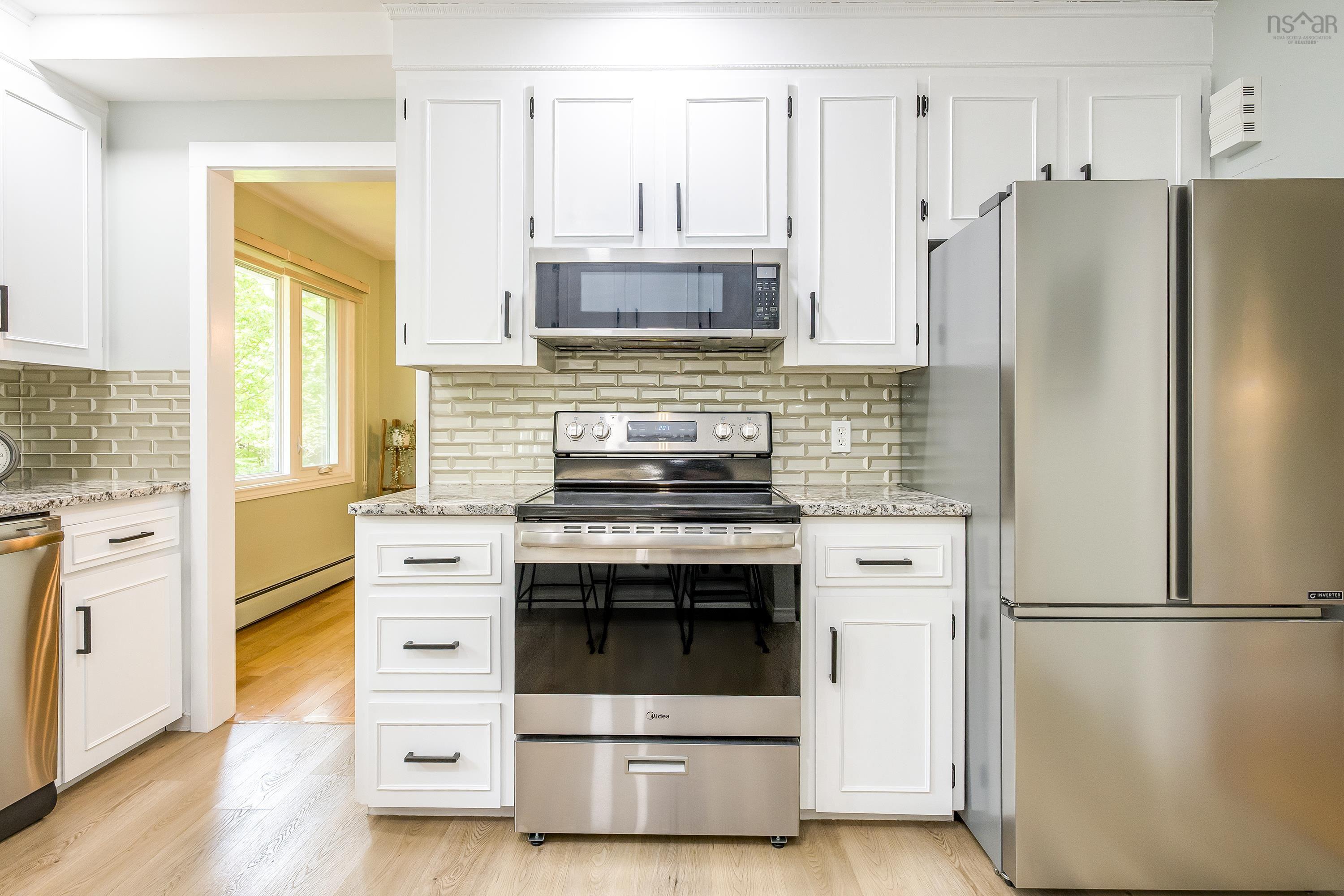 $639,000.00: 44 Sunrise Hill, Bedford