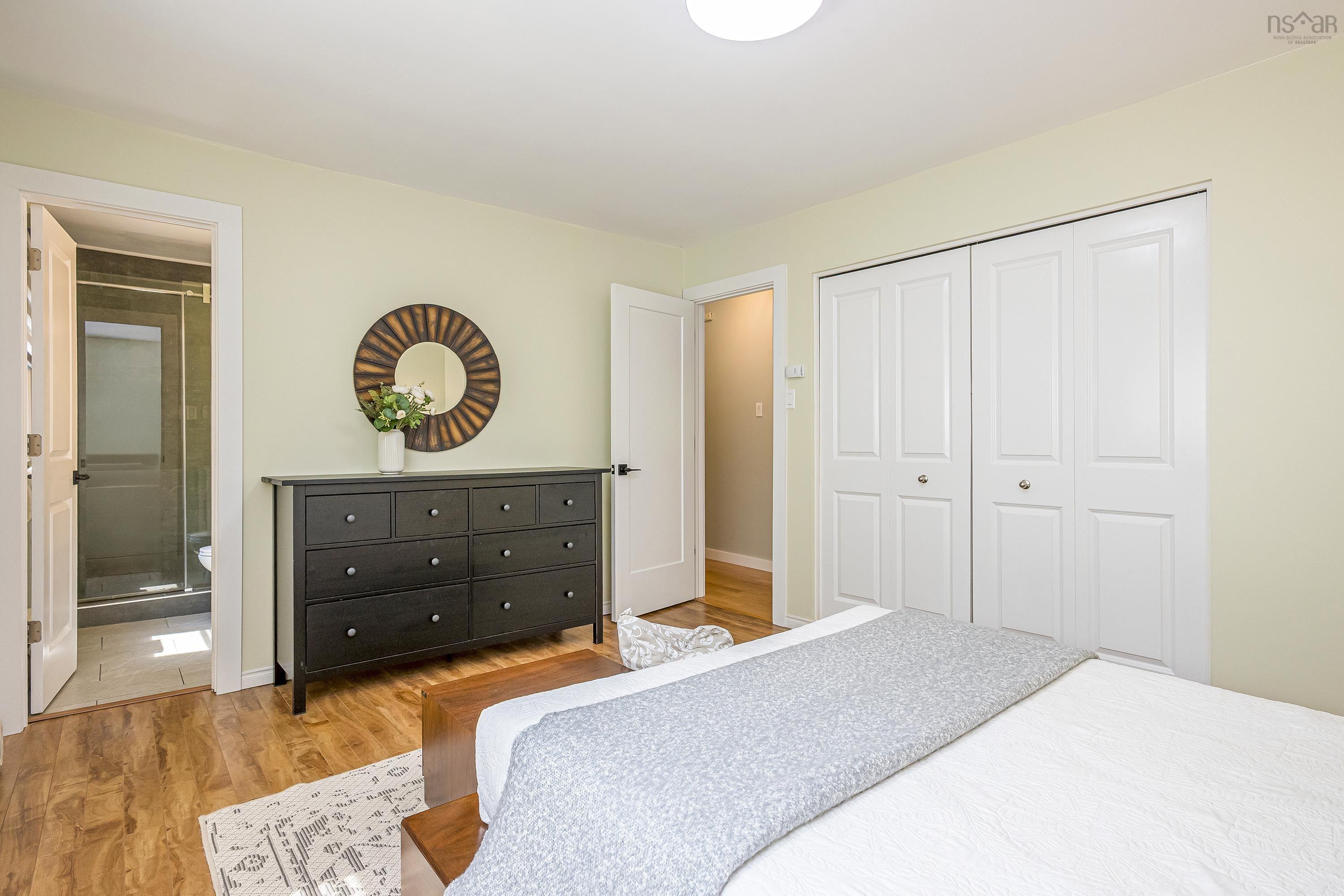 $639,000.00: 44 Sunrise Hill, Bedford