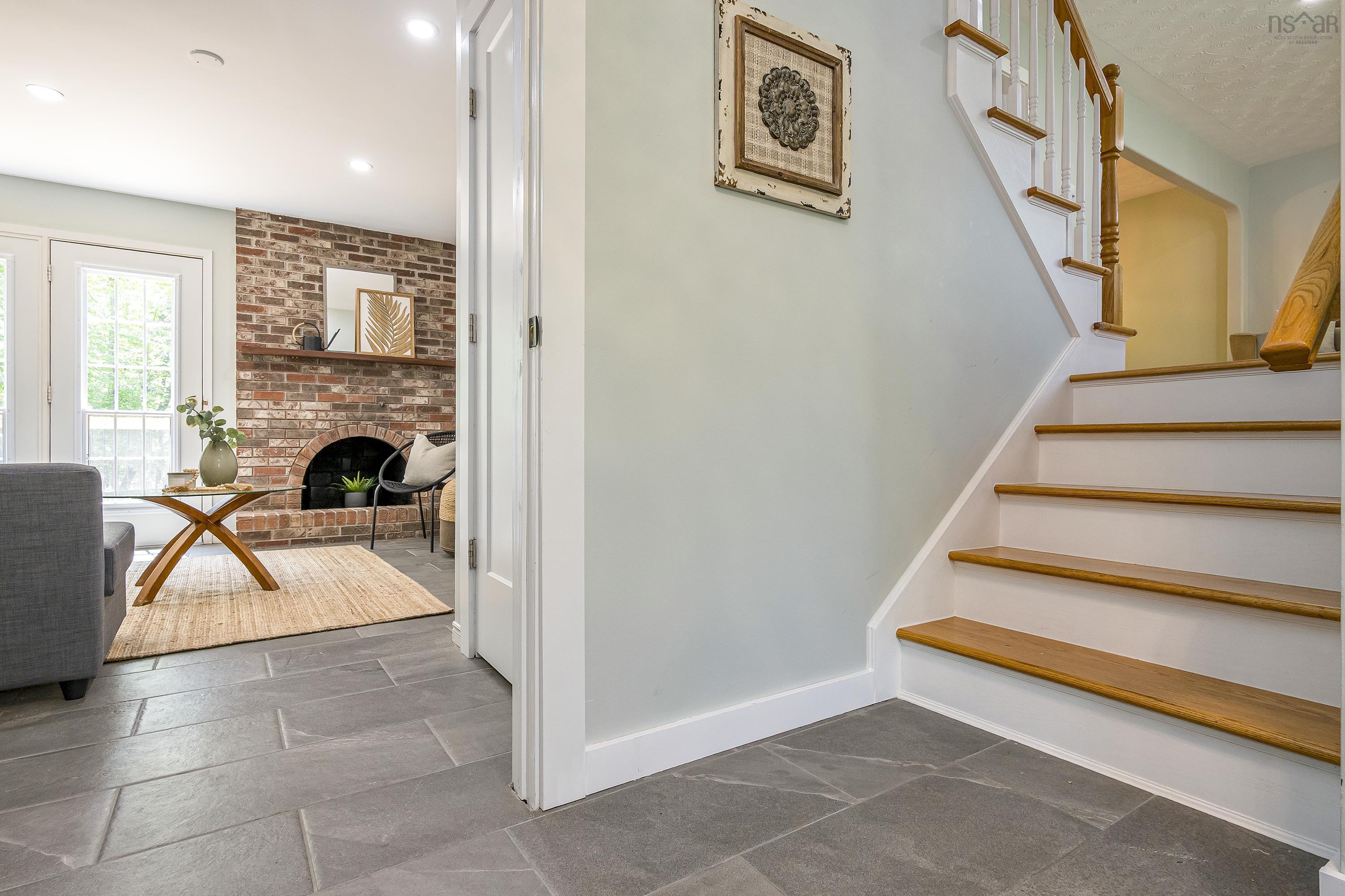$639,000.00: 44 Sunrise Hill, Bedford