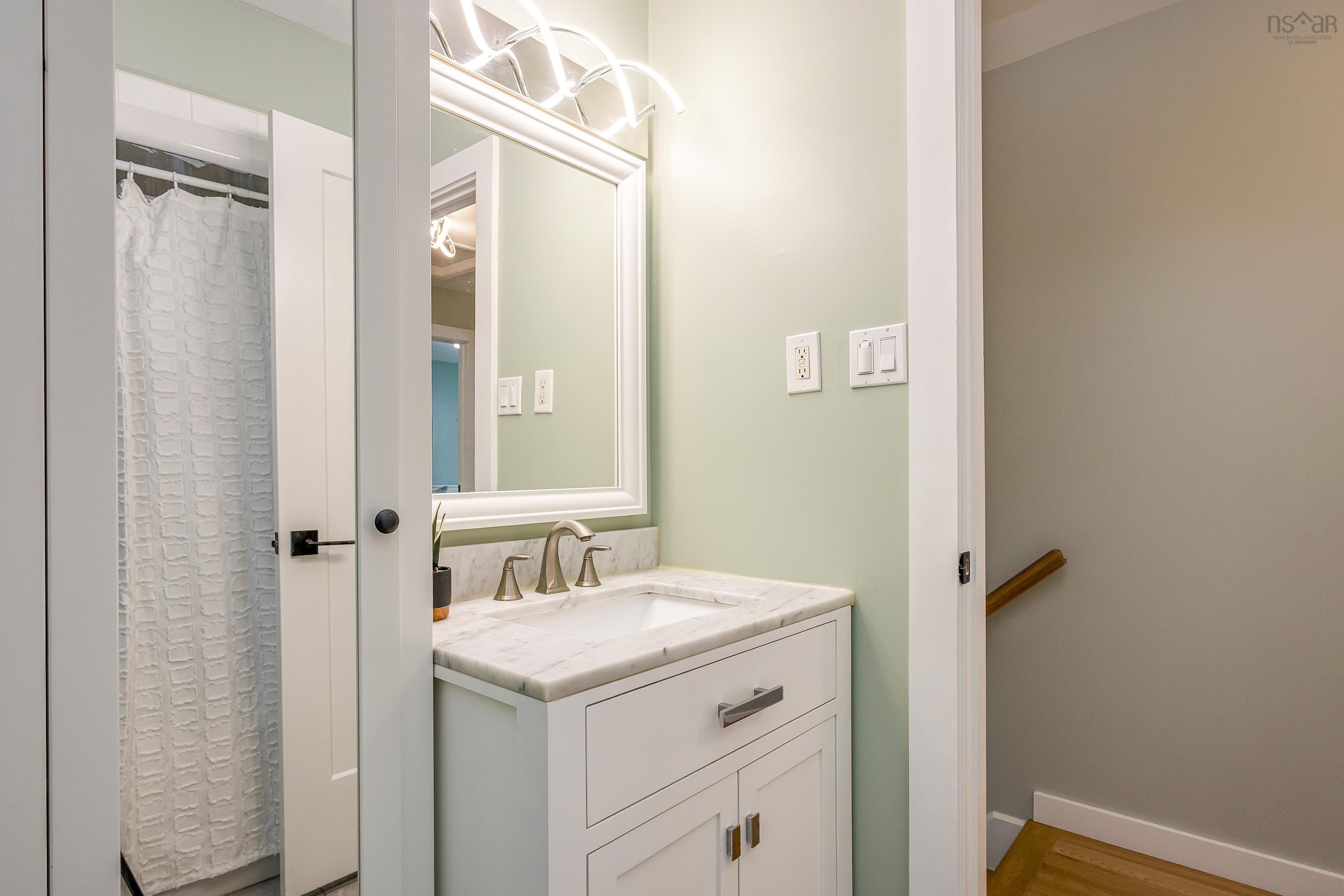 $639,000.00: 44 Sunrise Hill, Bedford