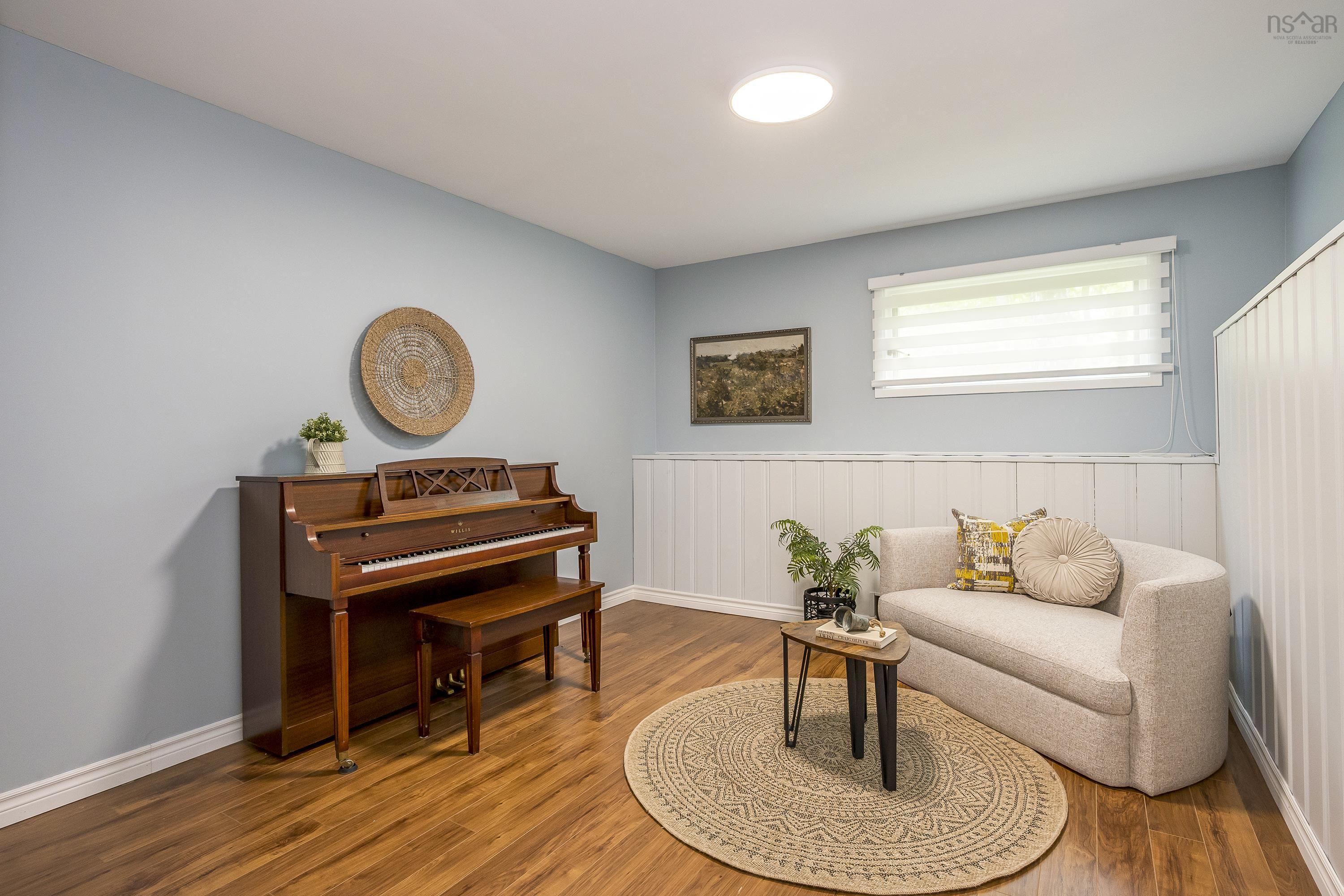$639,000.00: 44 Sunrise Hill, Bedford