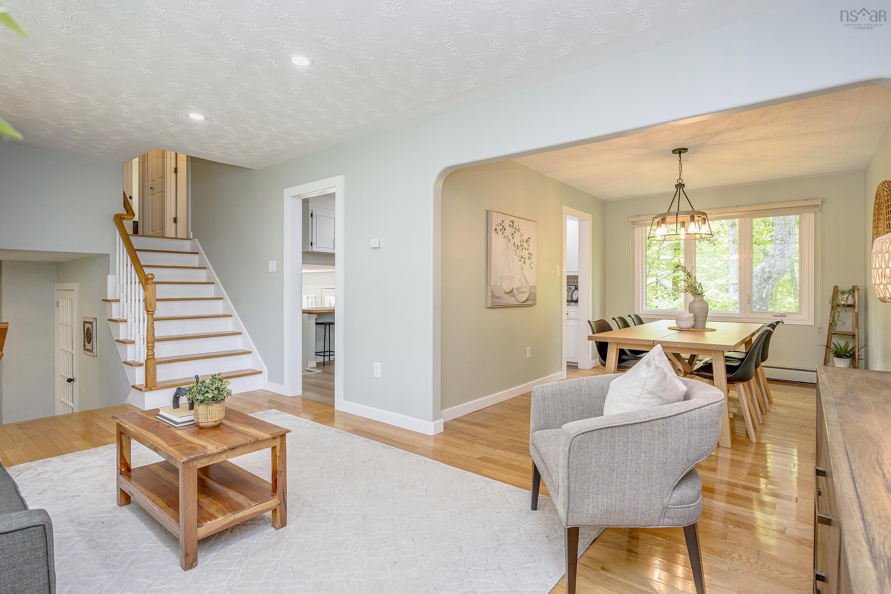 $639,000.00: 44 Sunrise Hill, Bedford