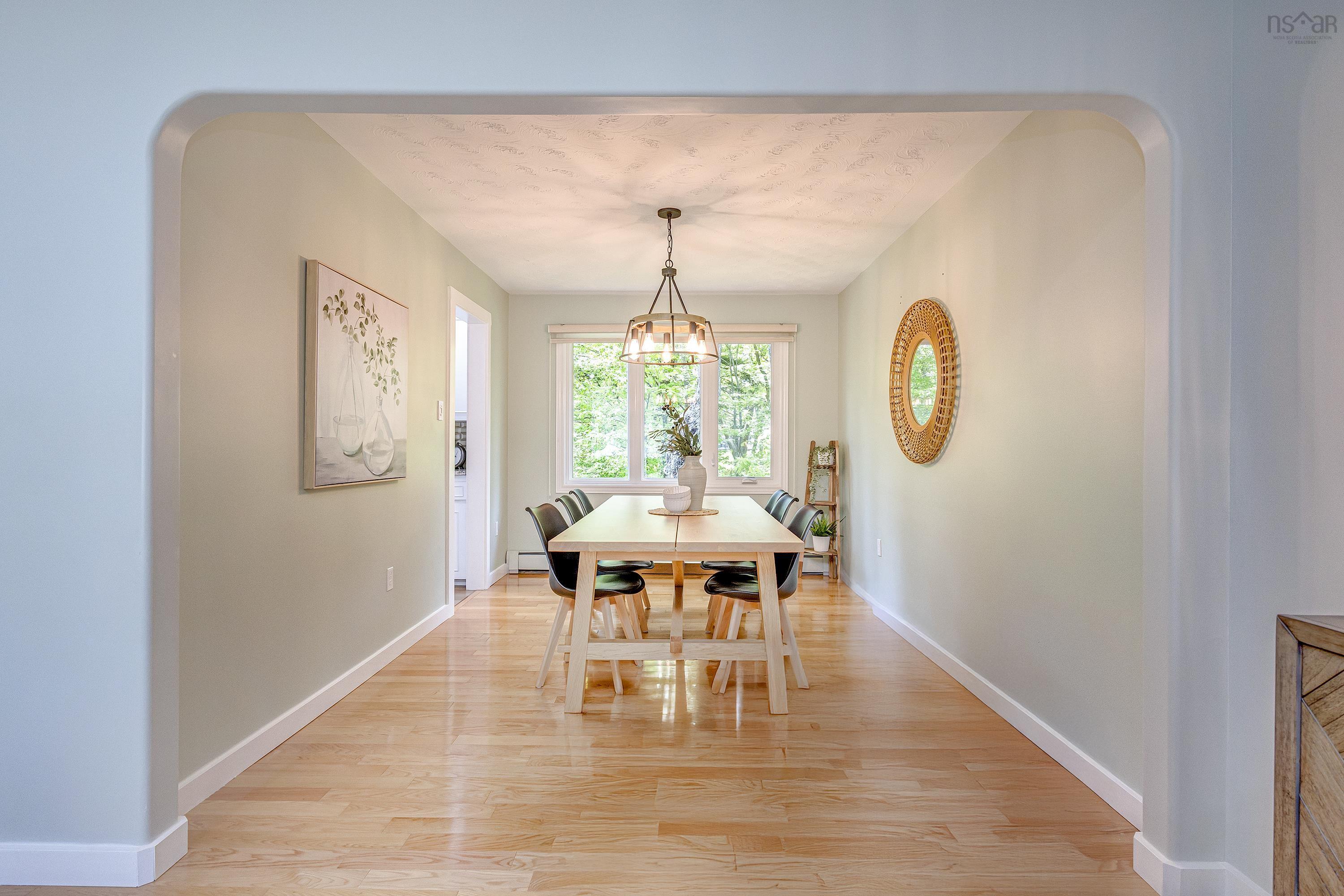 $639,000.00: 44 Sunrise Hill, Bedford
