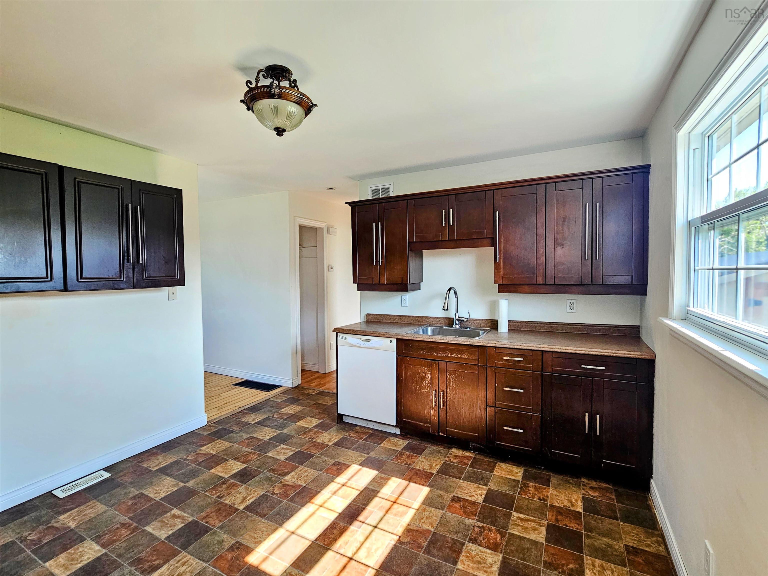 $189,000.00: 66 Henry Street, Dominion