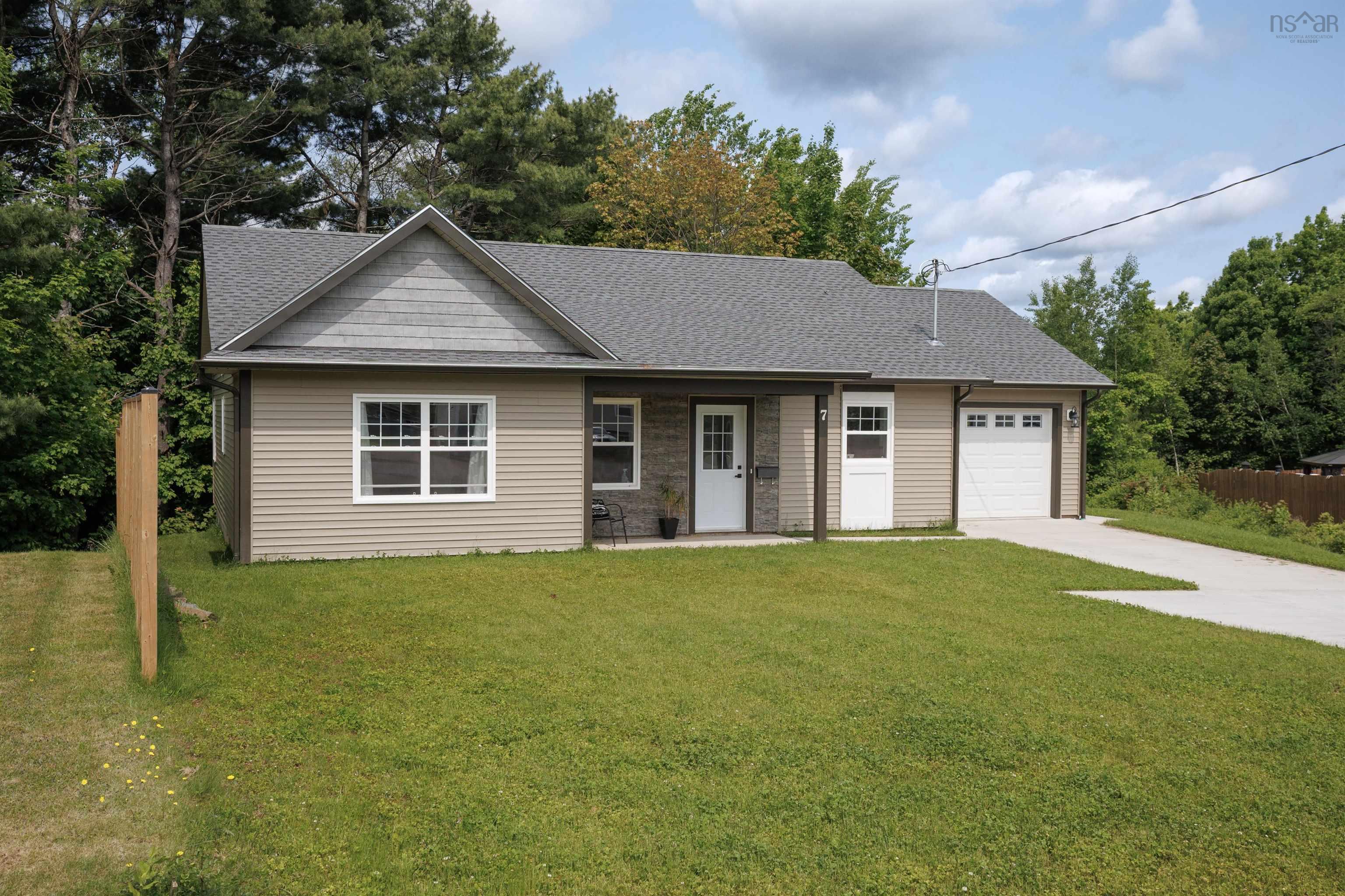 $515,000.00: 7 Daphne Court, New Minas