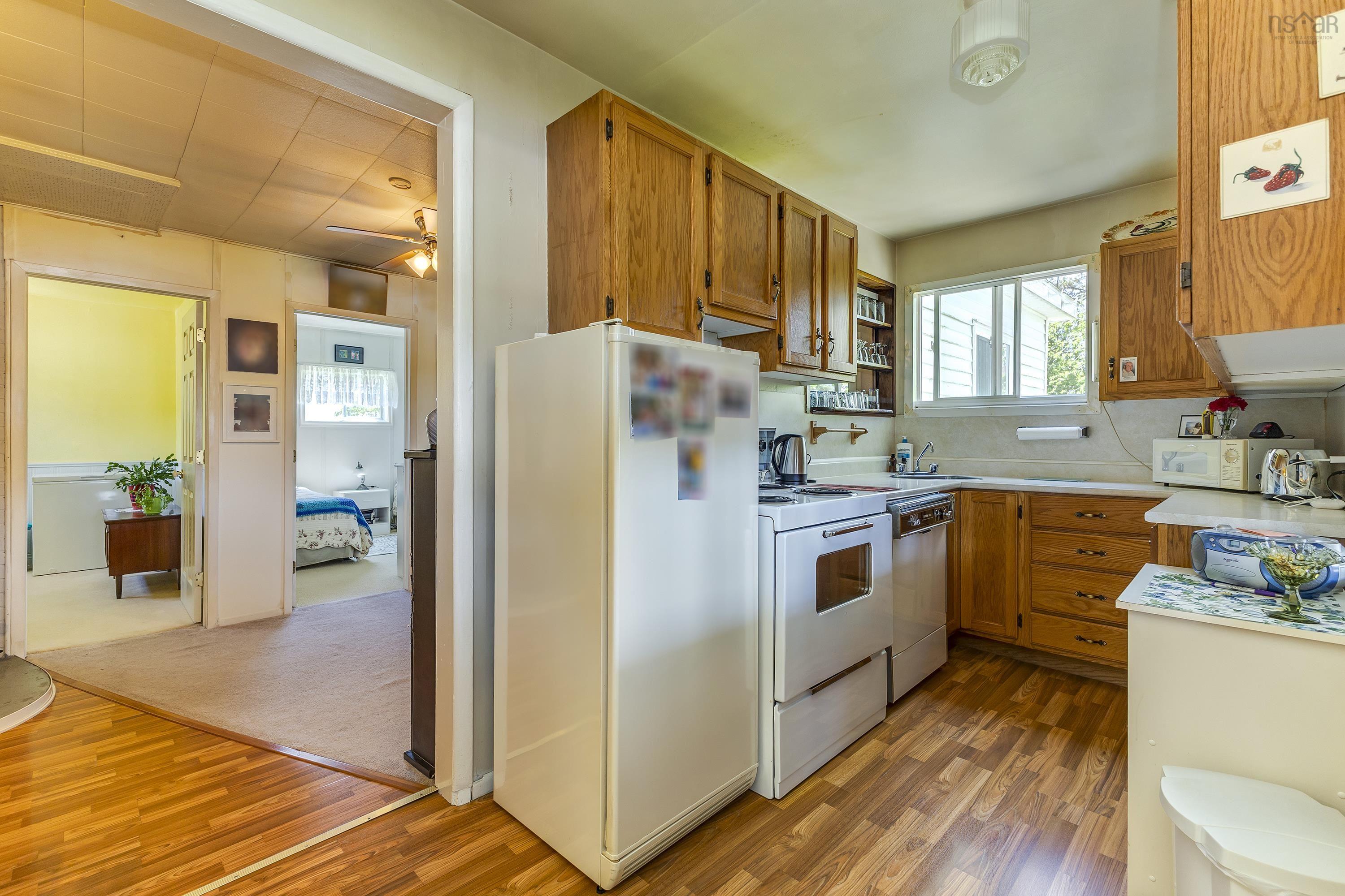 $185,000.00: 3940 South Side Road, South River
