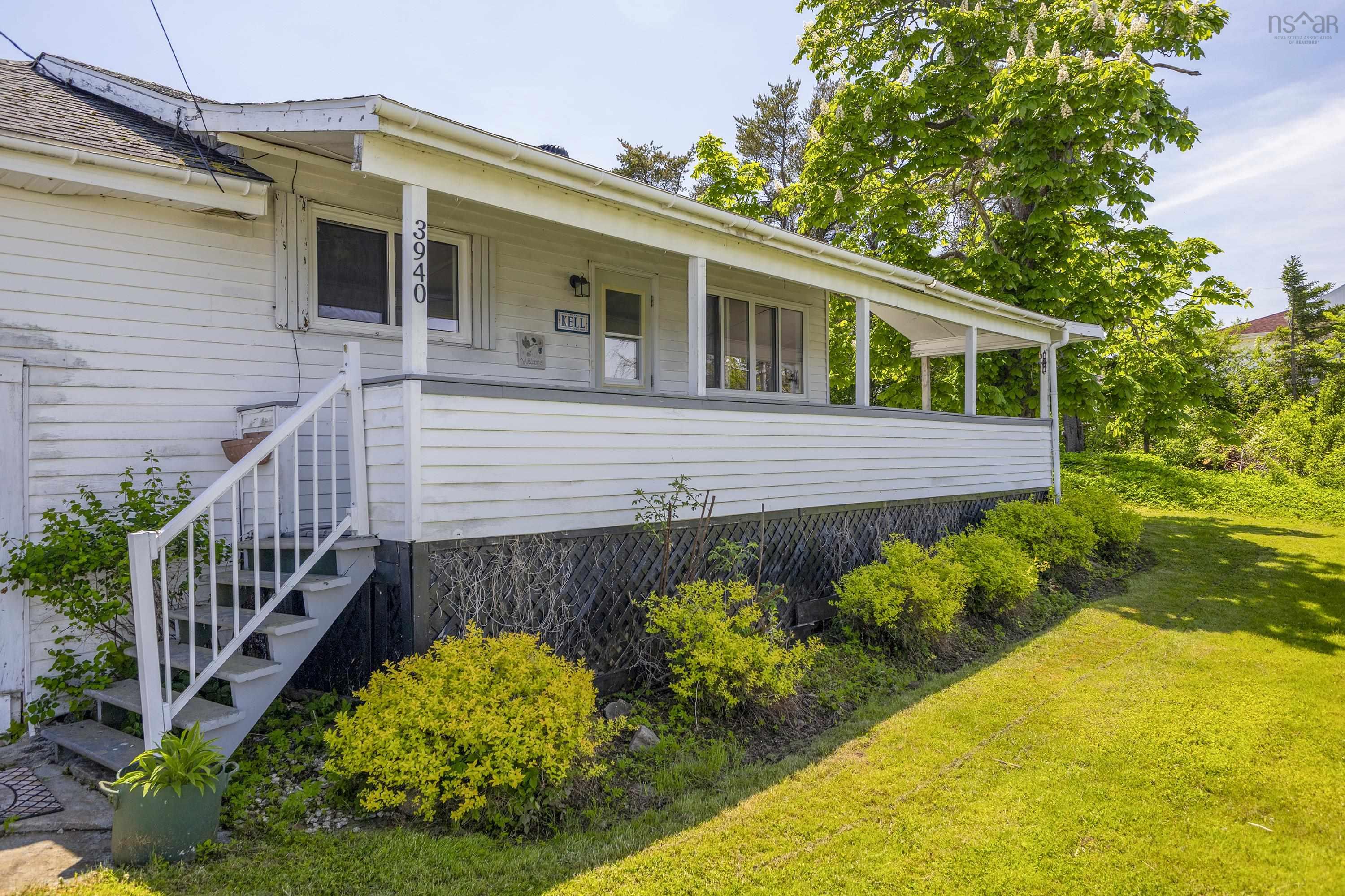 $185,000.00: 3940 South Side Road, South River