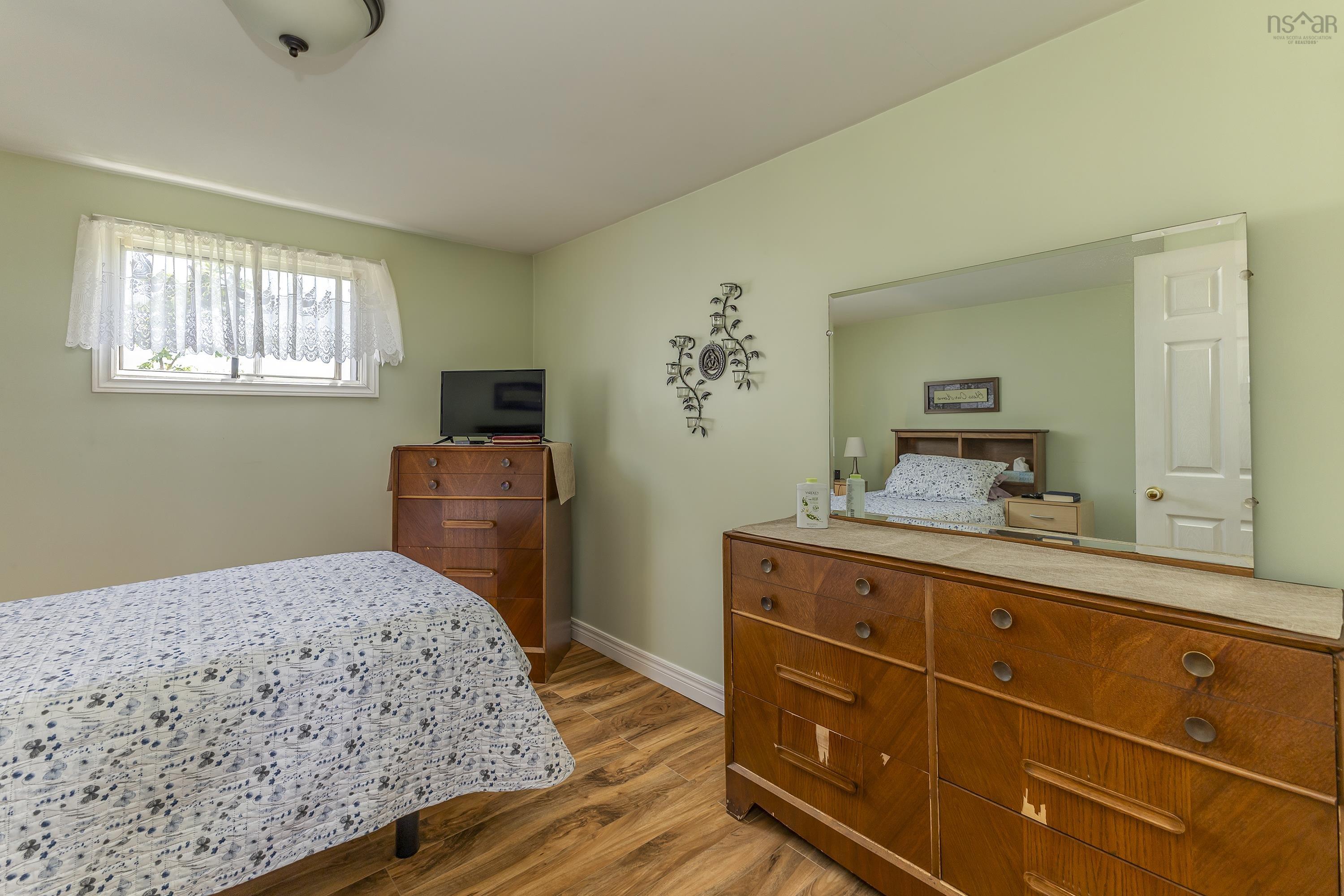 $185,000.00: 3940 South Side Road, South River