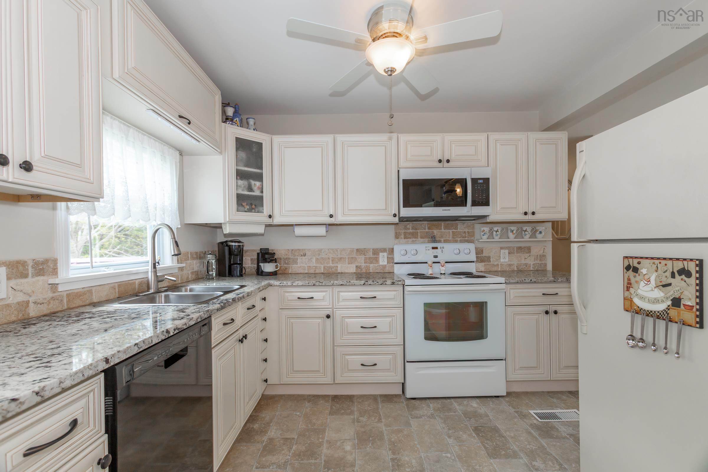 $724,900.00: 63 Old Litchfield Wharf Road, Litchfield