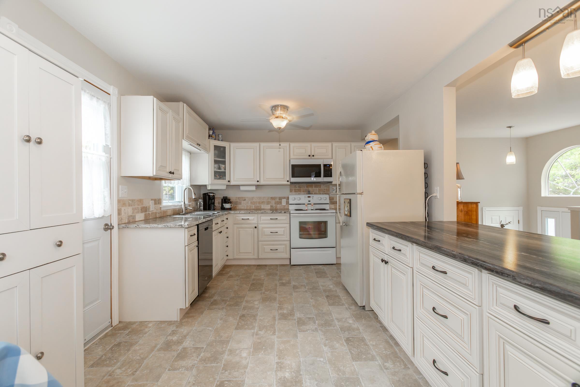 $724,900.00: 63 Old Litchfield Wharf Road, Litchfield